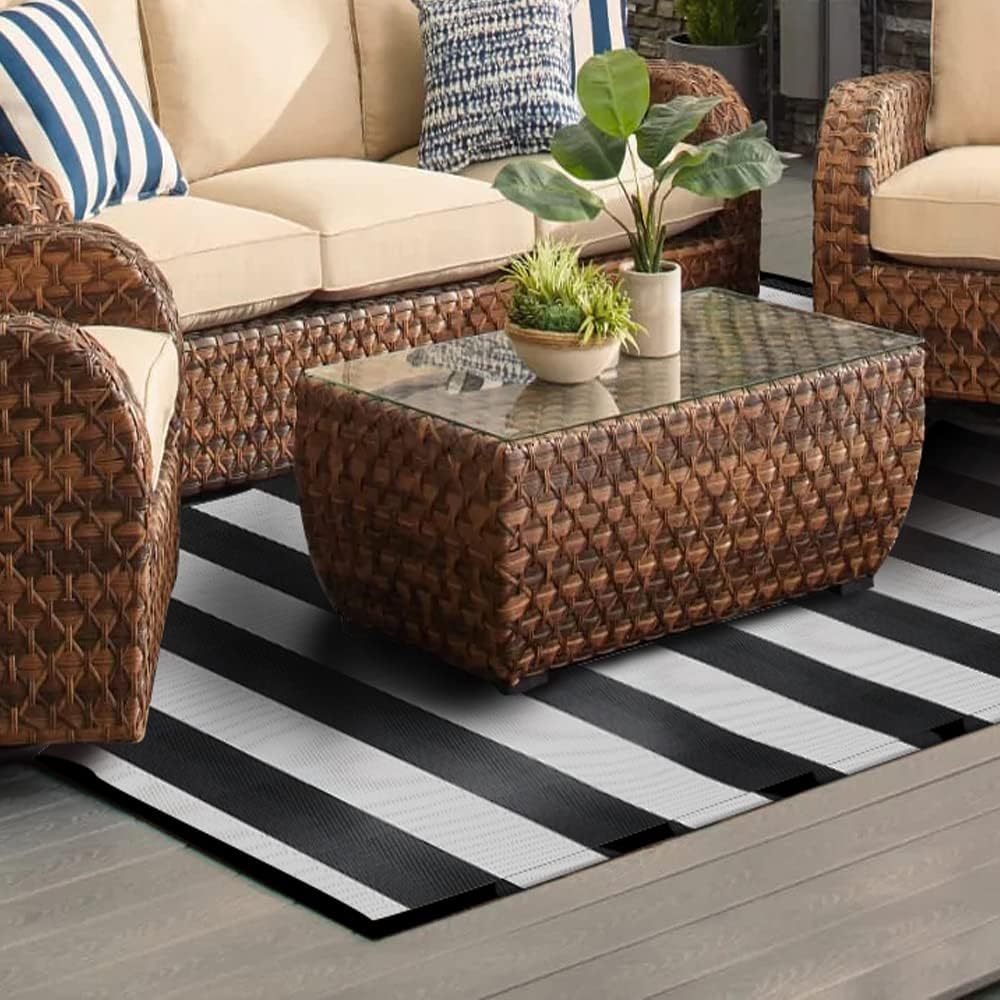 Pcinfuns Plastic Straw Rug,8'x10' Outdoor Waterproof Patio Rugs Foldable Reversible Camping Mat for Rv, Deck, Porch, Picnic, Beach, Balcony,Black & White
