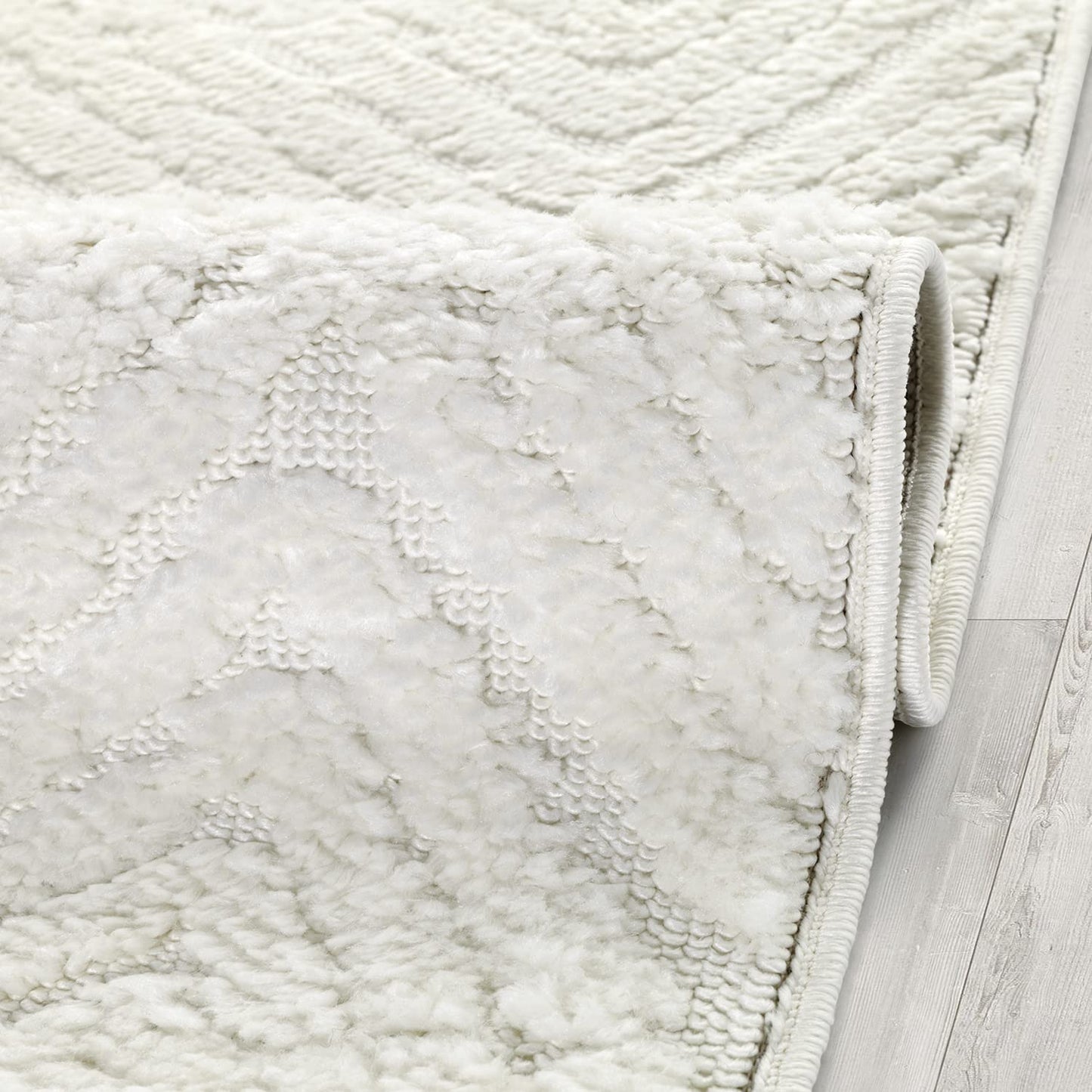 Antep Rugs Palafito 5x7 Geometric Shag Diamond High-Low Pile Textured Indoor Area Rug (White, 5'3" x 7'6")