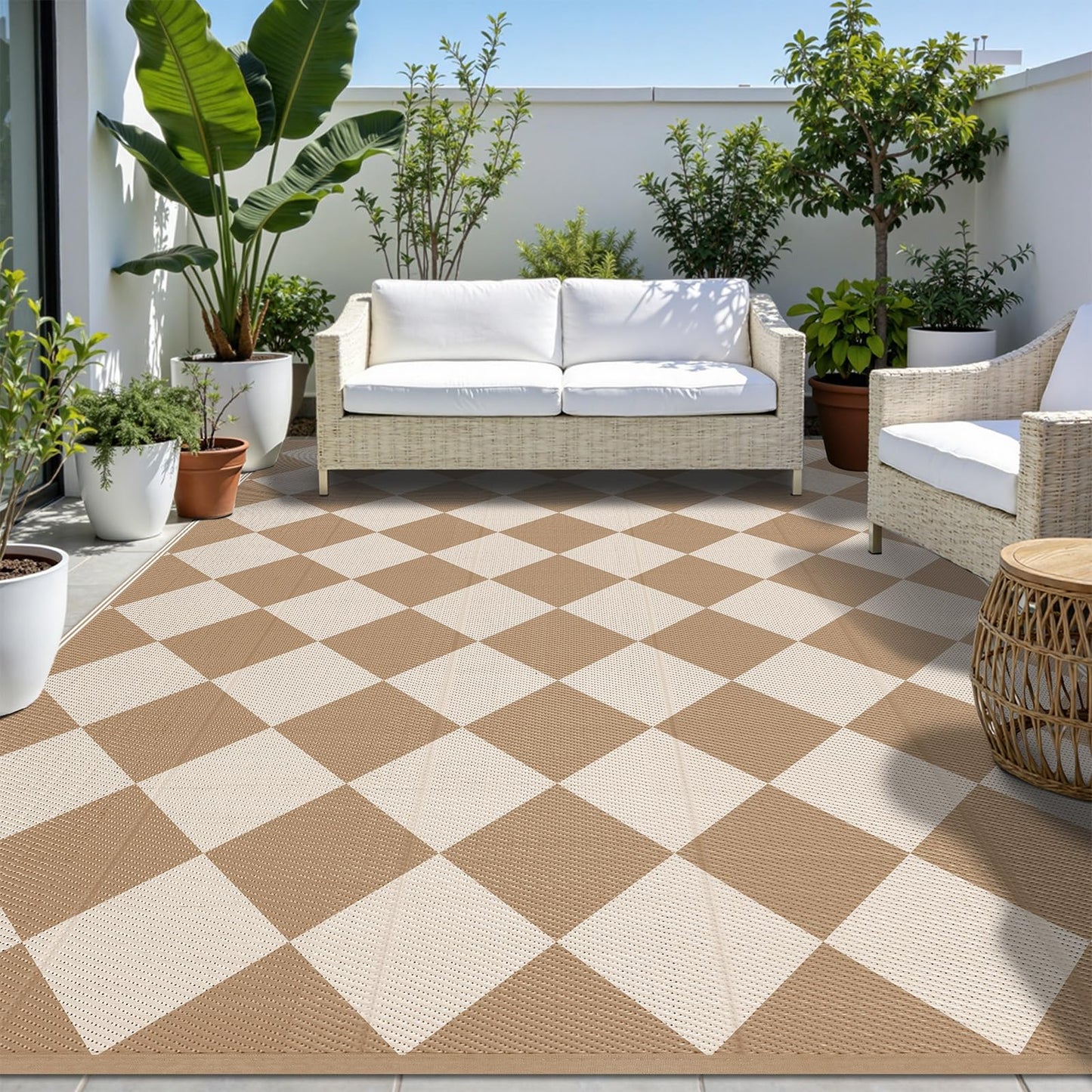 HEBE Checkered Outdoor Rug Waterproof 8x10, Reversible Plastic Straw Rug RV Camping Rug, Indoor Outdoor Patio Mat Clearance, Outside Carpet for Porch,Deck,Camper,Balcony,Backyard,Picnic