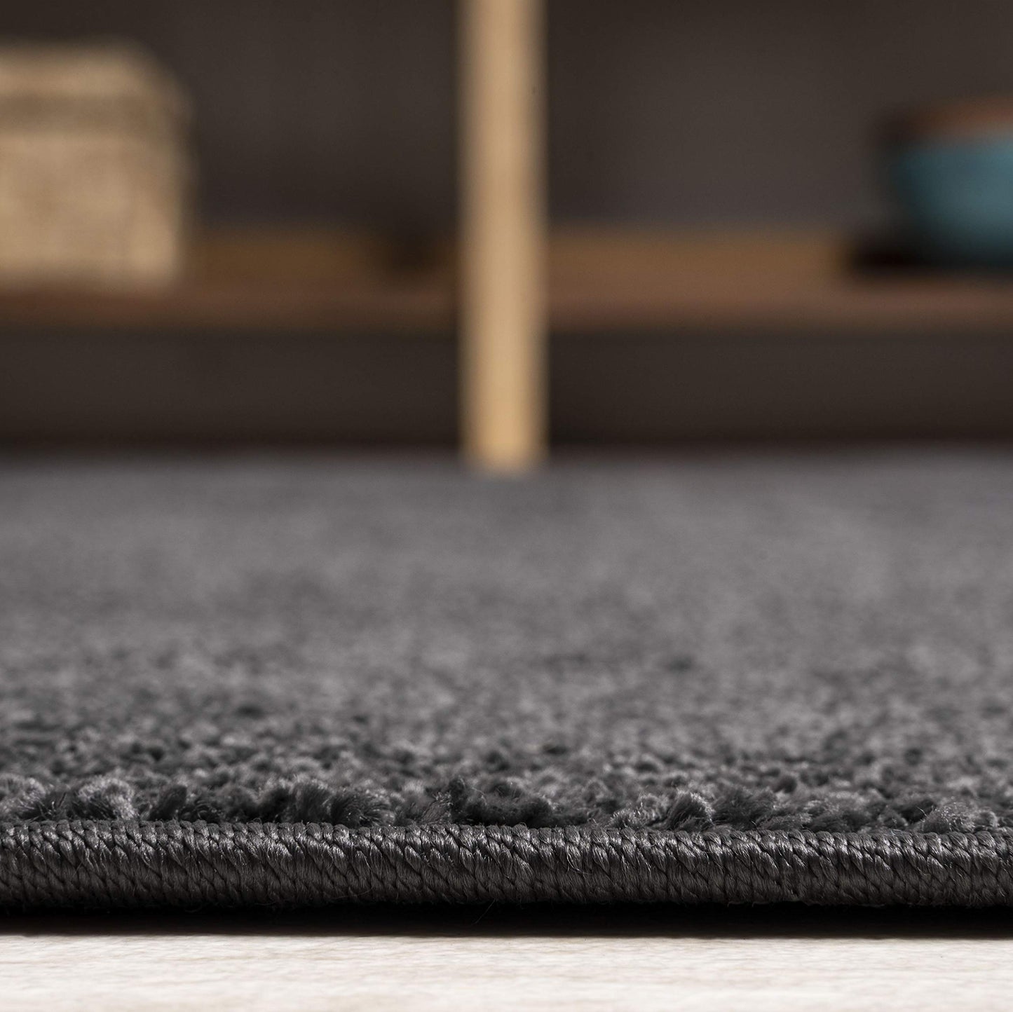 JONATHAN Y Haze Solid Low-Pile Black 3x5 Oval Indoor Area Rug, Coastal,Bohemian,Minimalist,Classic, Easy-Cleaning for Living Room,Bedroom,Kitchen,Pet Friendly,Non-Shedding (SEU100I-3OV)