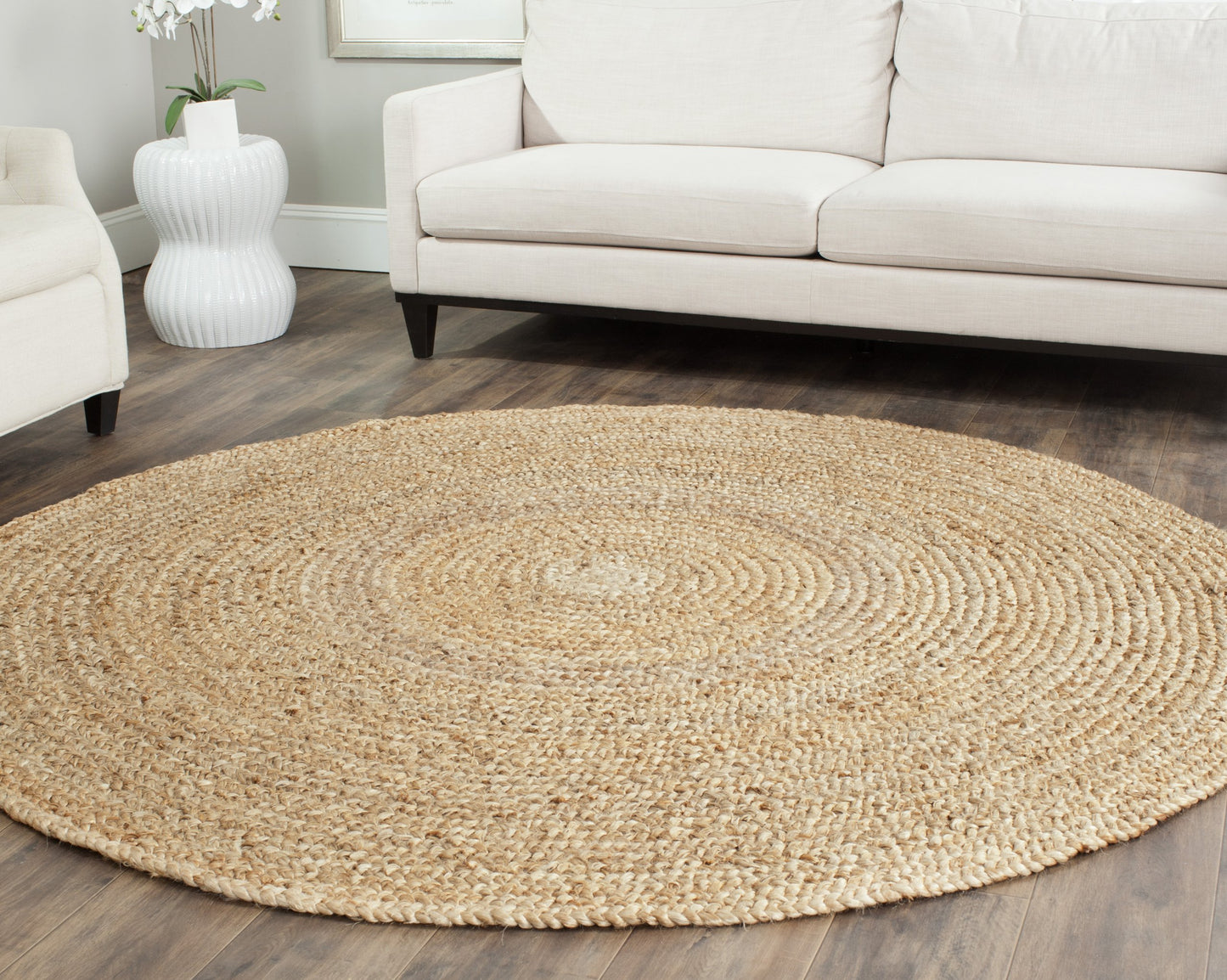 SAFAVIEH Natural Fiber Collection 7' Round Natural NF733A Handmade Farmhouse Fringe Premium Jute Area Rug