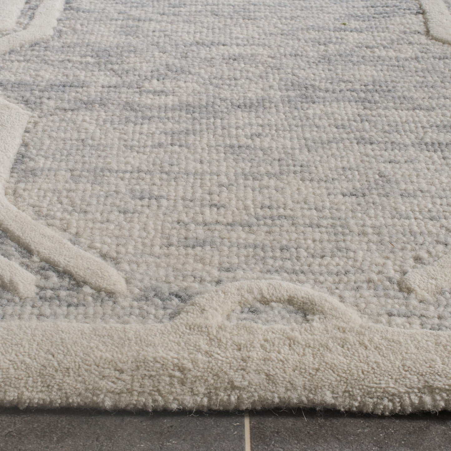 SAFAVIEH Area Rug 8x10 - Cambridge Collection - Large - Light Grey & Ivory, Handmade Wool, Moroccan Design, Ideal for Living Room, Bedroom, Office, Dining Space (CAM728G)