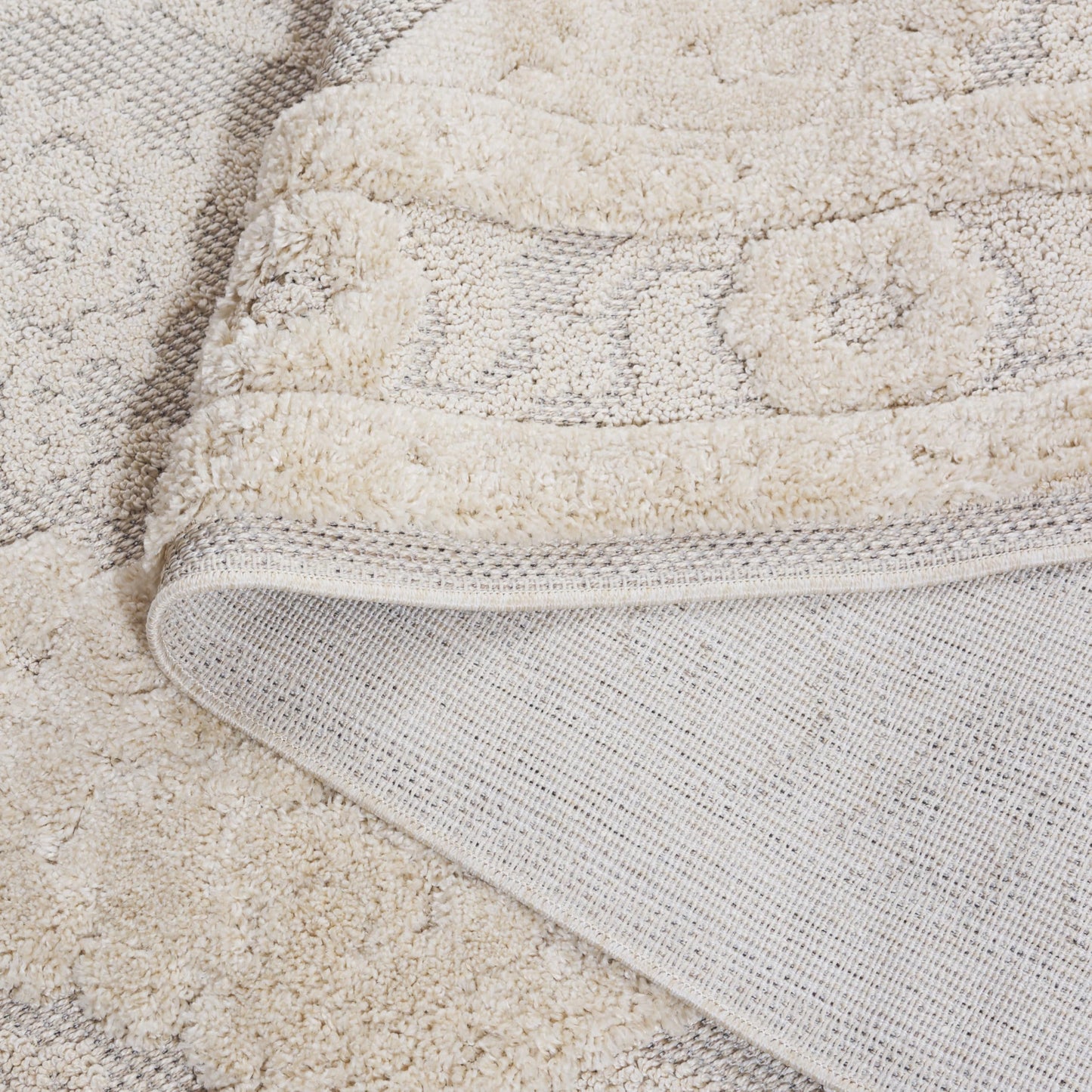 SAFAVIEH Chloe Collection Area Rug - 5' x 7'6", Ivory, Rustic Design, Braided Tassel, Ideal for The Living Room, Bedroom, Dining Room (CLO103A-5)