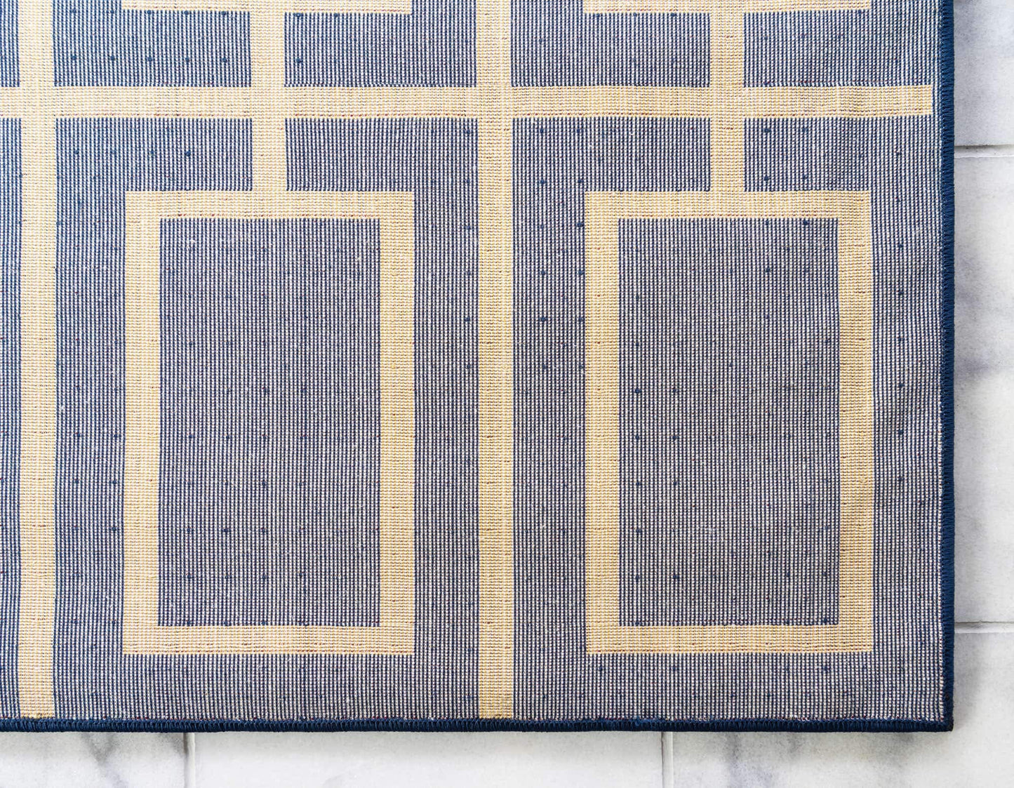 Unique Loom Marilyn Monroe Glam Collection Area Rug - Deco (5' 3' x 8' Rectangle, Navy Blue Gold/ Gold)