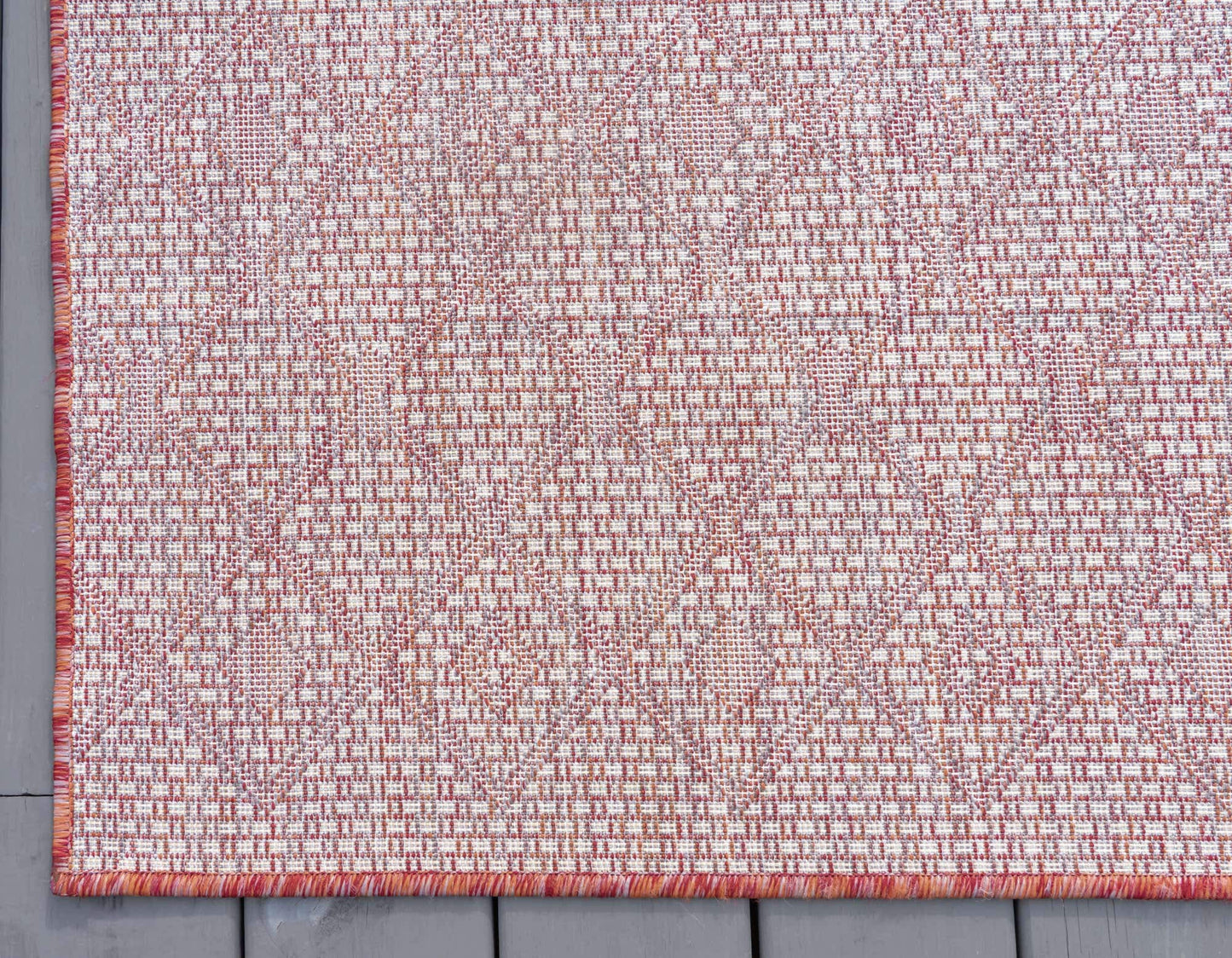 Unique Loom Outdoor Trellis Collection Area Rug - Tribal Trellis (5' 3" x 8' Rectangle, Rust Red/ Ivory)