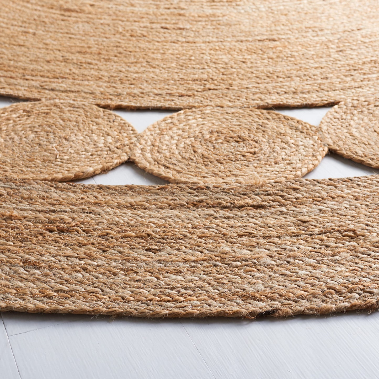 SAFAVIEH Area Rug 6' Round - Natural Fiber Collection - Natural Brown, Handmade Jute, Boho Farmhouse Braided Design (NF364A)