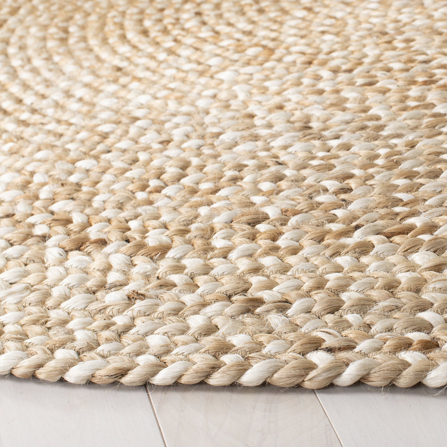 SAFAVIEH Natural Fiber Round Collection 4' Round Ivory NF804B Handmade Boho Charm Braided Jute Area Rug