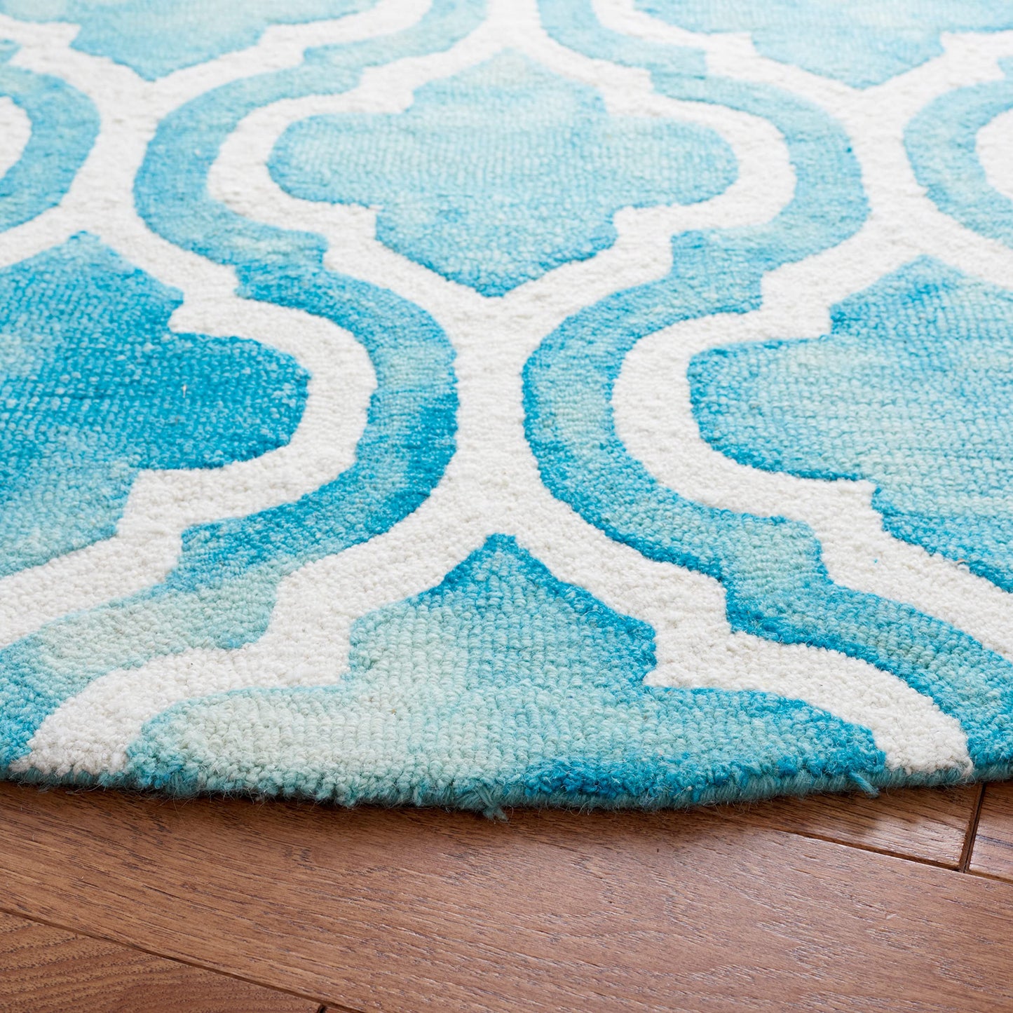 SAFAVIEH Dip Dye Collection Area Rug - 5' Round, Turquoise & Ivory, Handmade Moroccan Watercolor Wool, Ideal for High Traffic Areas in Living Room, Bedroom (DDY537D)