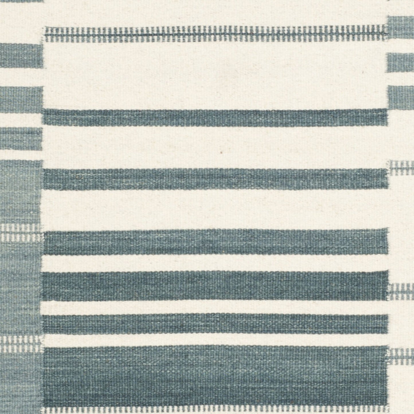 SAFAVIEH Kilim Collection Area Rug - 5' x 8', Blue & Ivory, Handmade Flat Weave Wool, Ideal for High Traffic Areas in Living Room, Bedroom (KLM953A)