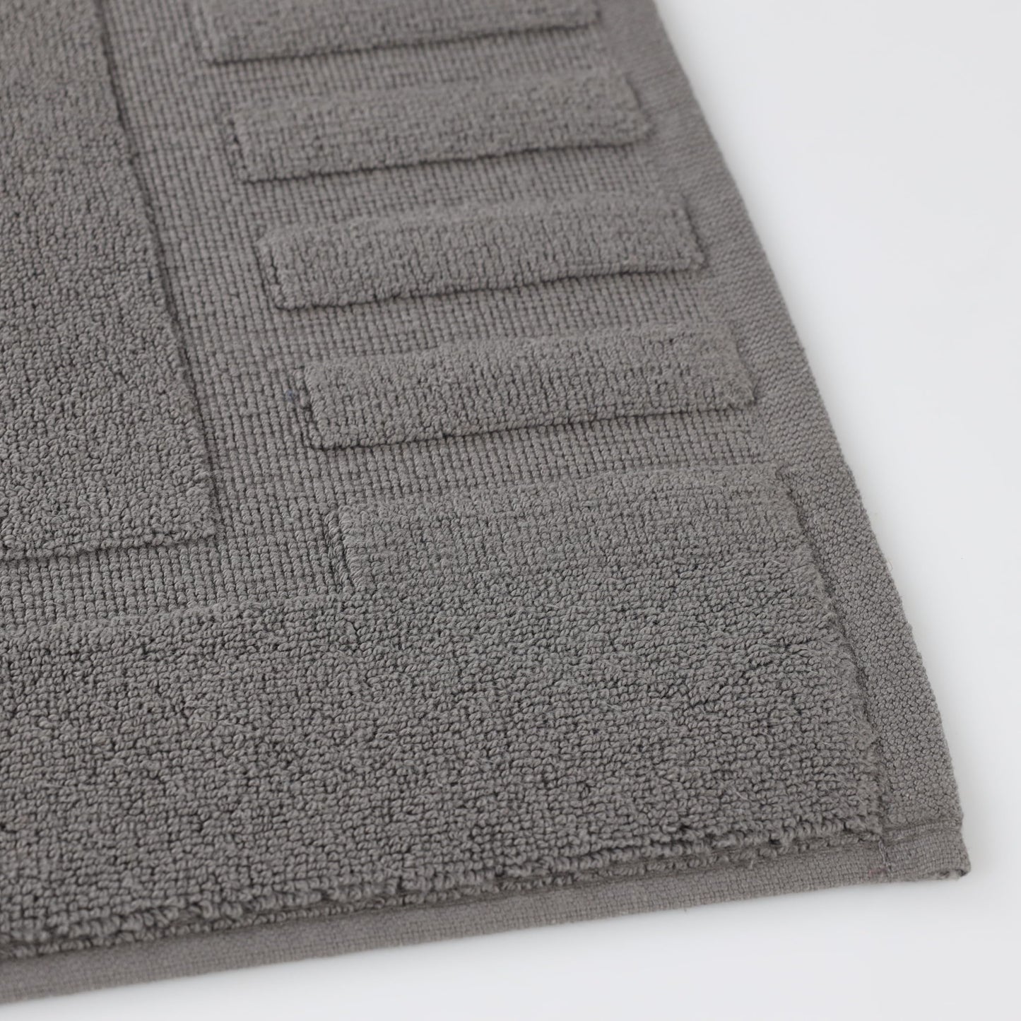Superior 100% Cotton Bathmat Set, Bath Mat, Bathroom Decor, Shower, Bathtub Essentials, Home Accessories, Washable Rug, Absorbent, Quick Dry, Leo Collection, Set of 2, 22" x 35", Graphite