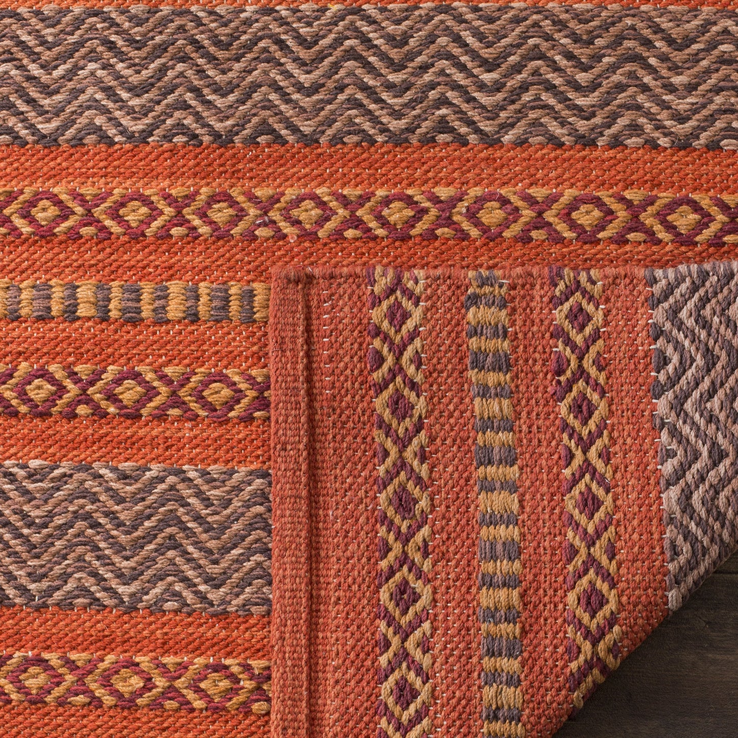 SAFAVIEH Montauk Collection Area Rug - 6' x 9', Orange & Red, Handmade Flat Weave Stripe Cotton, Ideal for High Traffic Areas in Living Room, Bedroom (MTK214B)