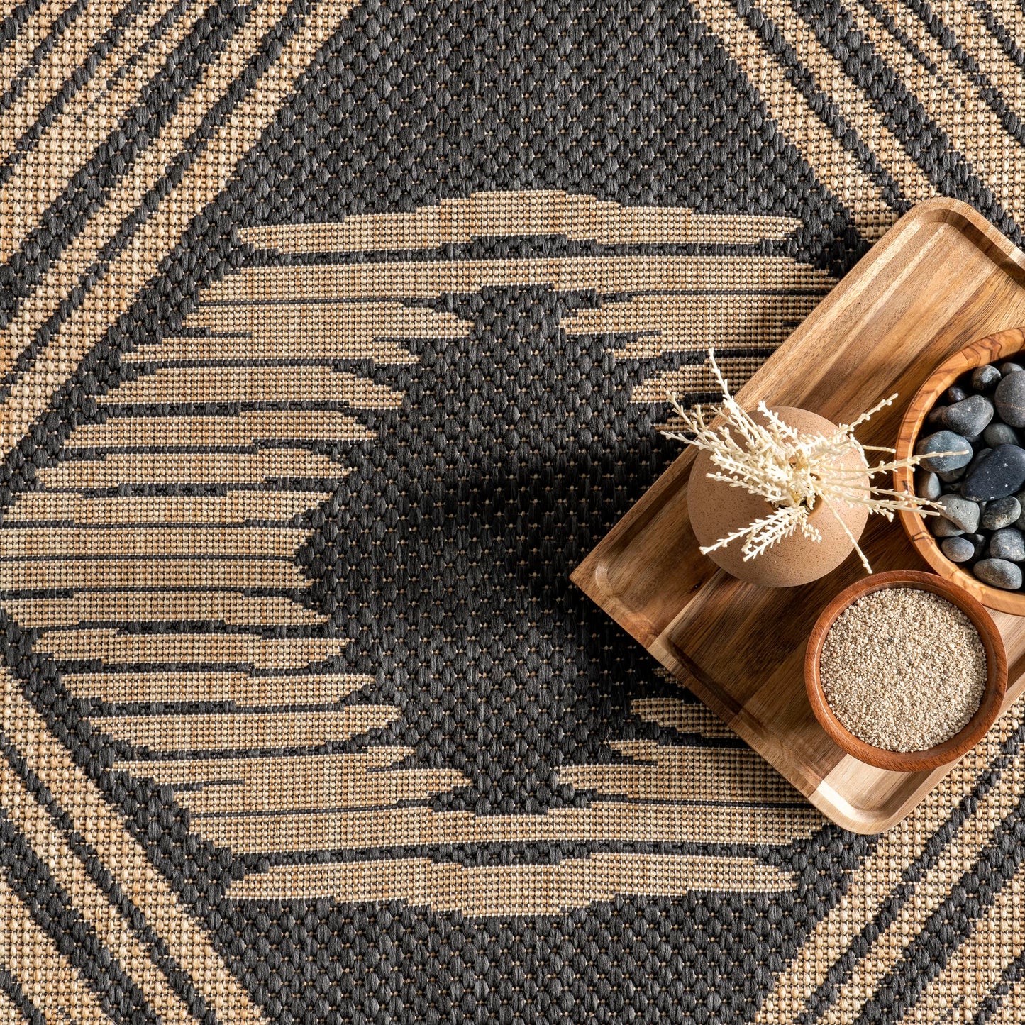 Nuloom Ranya Dark Grey/Ivory, 5' x 8', Tribal Geometric, Soft and Cozy, High Traffic, Stain Resistant, Easy Clean, Durable Area Rug for Indoor/Outdoor Patio, Deck, Porch, Garden, Courtyard