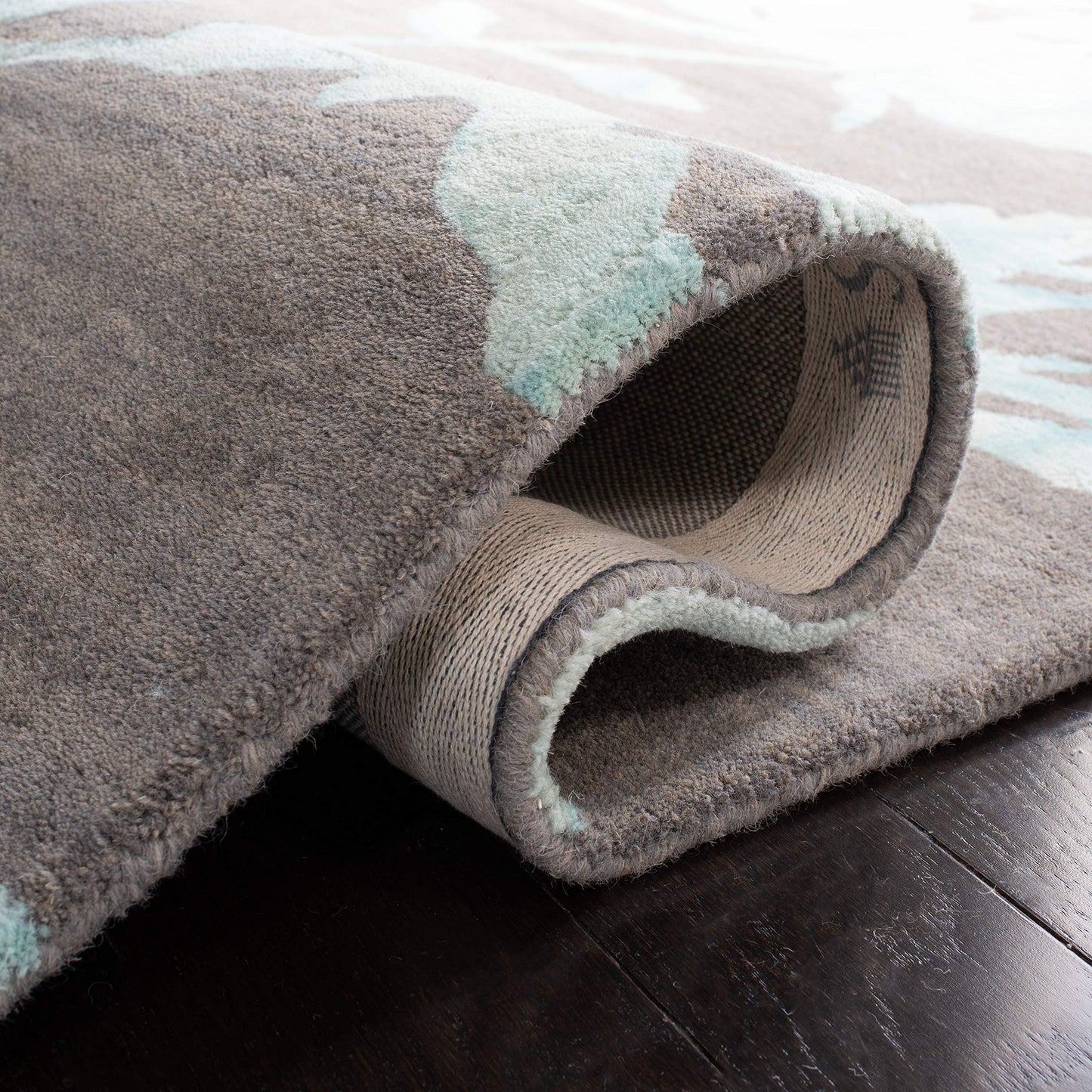 SAFAVIEH Dip Dye Collection 7' Round Grey / Turquoise DDY716L Handmade Floral Watercolor Premium Wool Area Rug