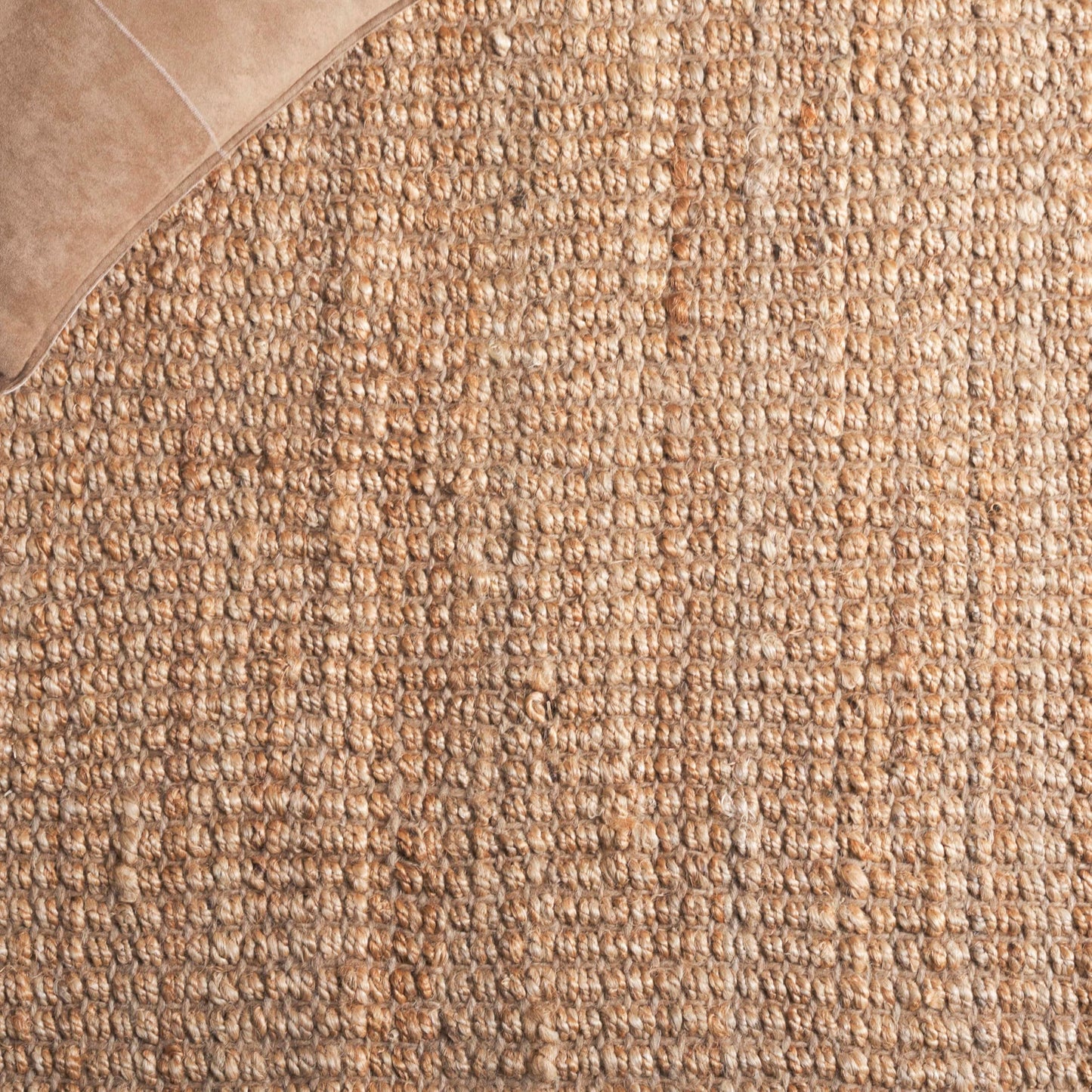 SAFAVIEH Natural Fiber Collection Accent Rug - 2'3" x 4', Natural, Handmade Farmhouse Jute, Ideal for High Traffic Areas in Entryway, Living Room, Bedroom (NF730C)