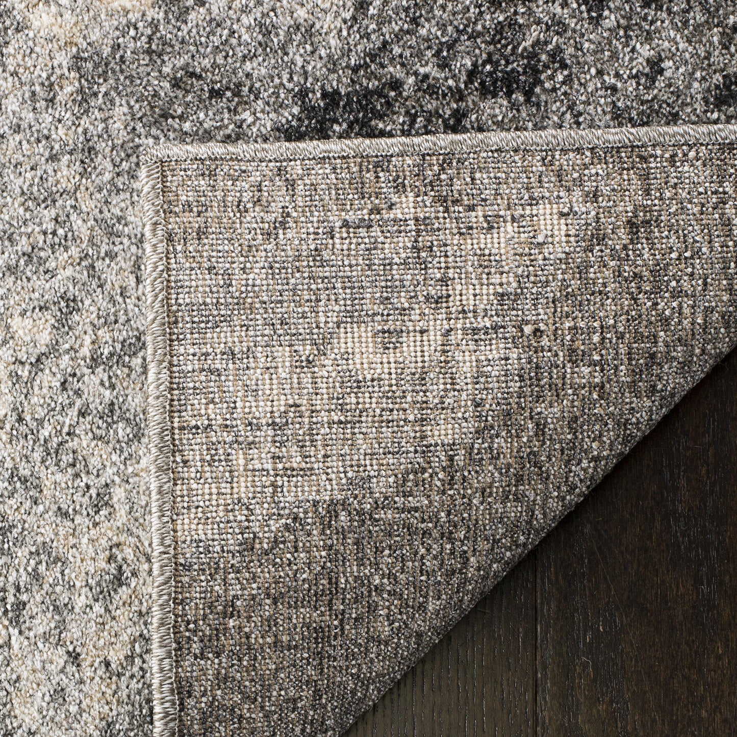 SAFAVIEH Retro Collection Area Rug - 5'3" x 8', Grey & Ivory, Modern Abstract Design, Non-Shedding & Easy Care, Ideal for High Traffic Areas in Living Room, Bedroom (RET2891-8012)