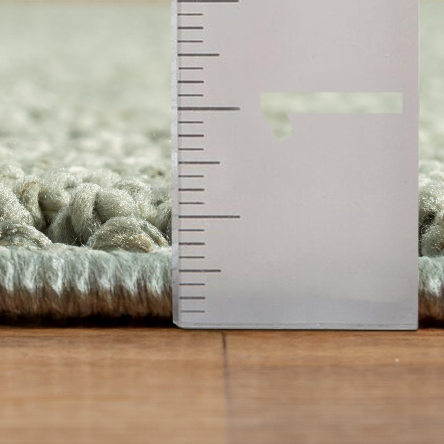 LUXE WEAVERS Solid Machine Woven Green 6x9 Area Rug, Indoor Stain-Resistant Carpet