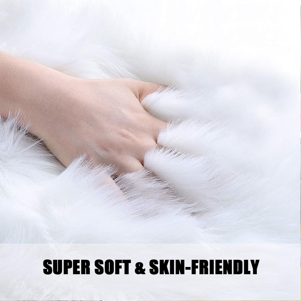 ZuTKekon Faux Fur Sheepskin Small Area Rugs Fluffy Seat Pad Double Hearts Shaped Carpets, 24x35 Inches Luxurious Wool Foot Mats Home Decor for Nursery Living Room Bedroom Pet Kids Room (Pink)