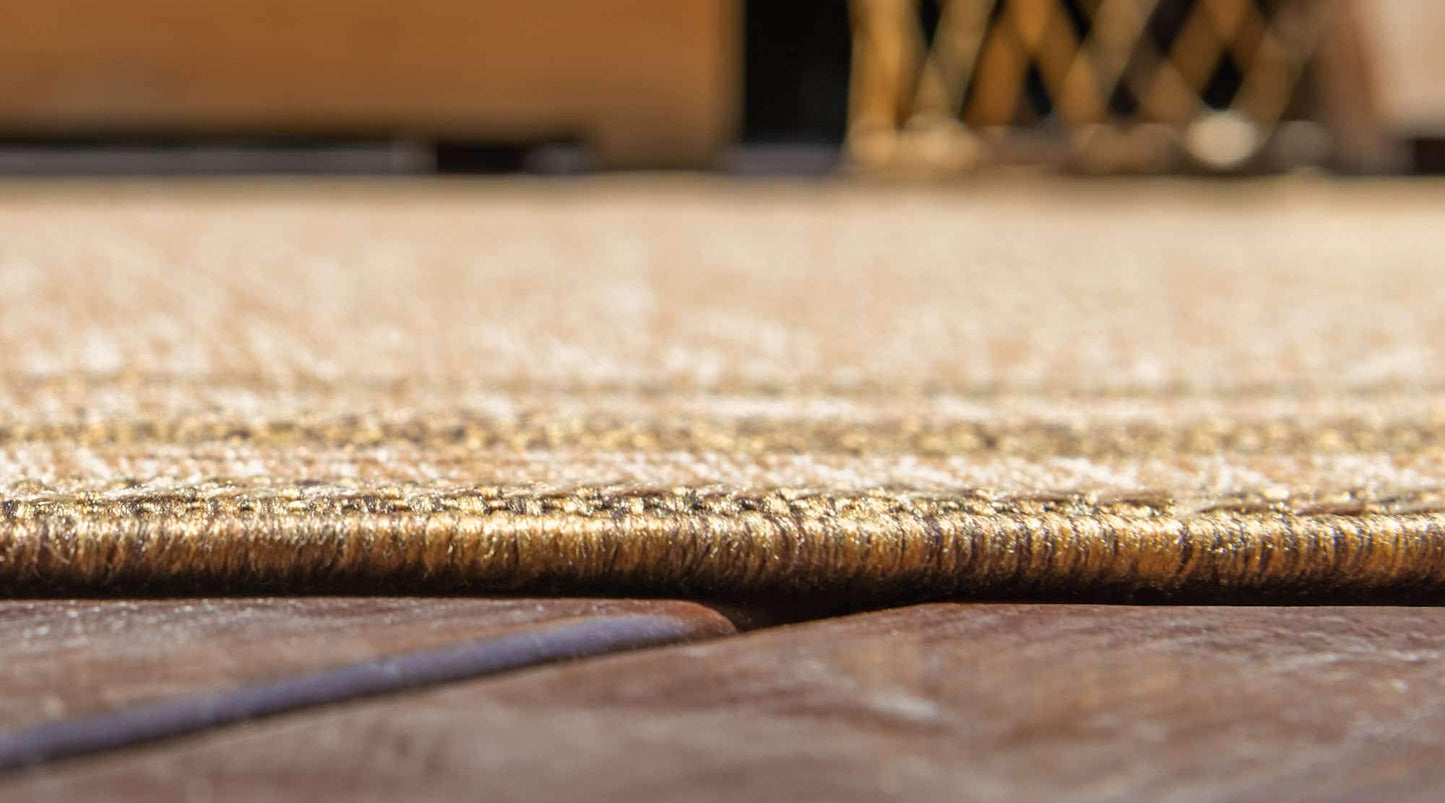 Unique Loom Outdoor Border Collection Area Rug - Multi Border (4' 1" x 6' 1" Rectangle, Tan/ Light Brown)