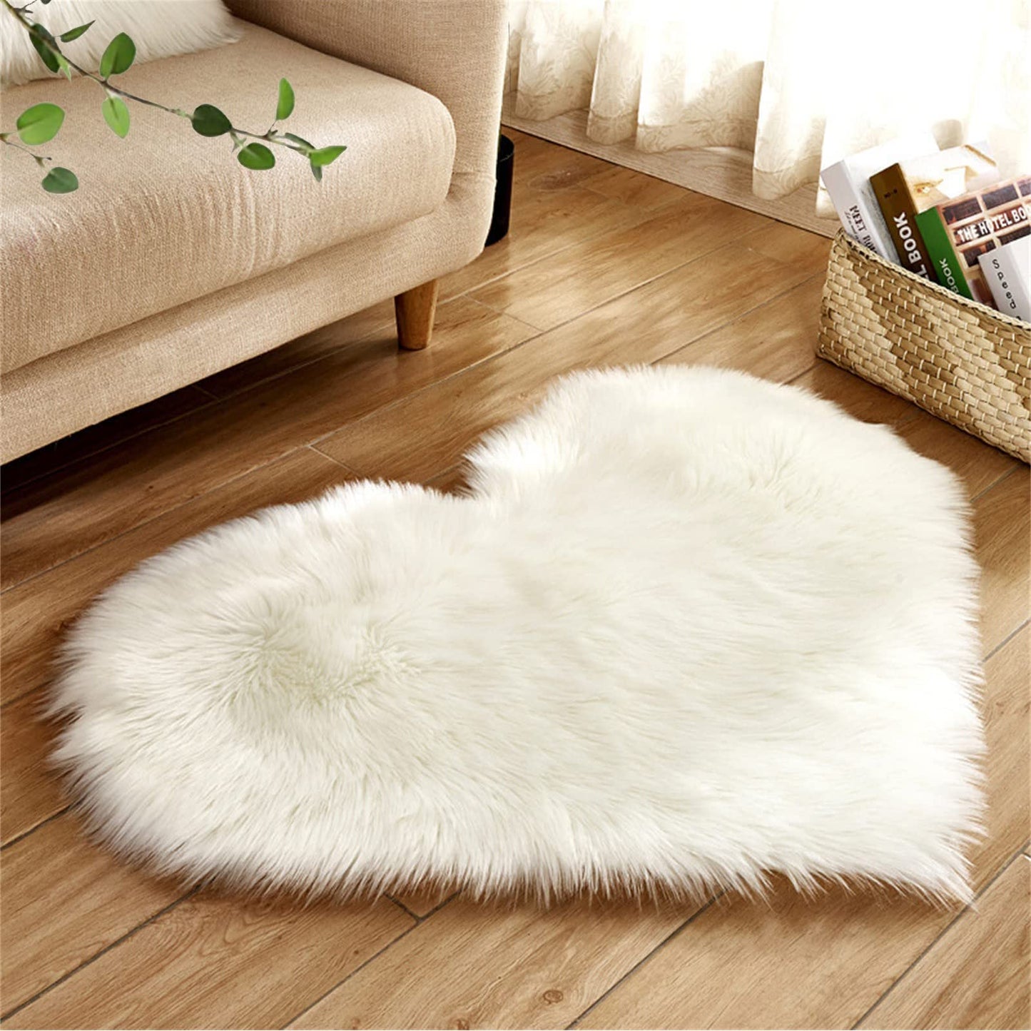 YRXRUS Heart Rug, White Heart Shaped Rug, Fluffy Faux Fur Rugs, Shag Mats for Bedroom Living Room, Love Coquette Room Decor 2x3 Ft