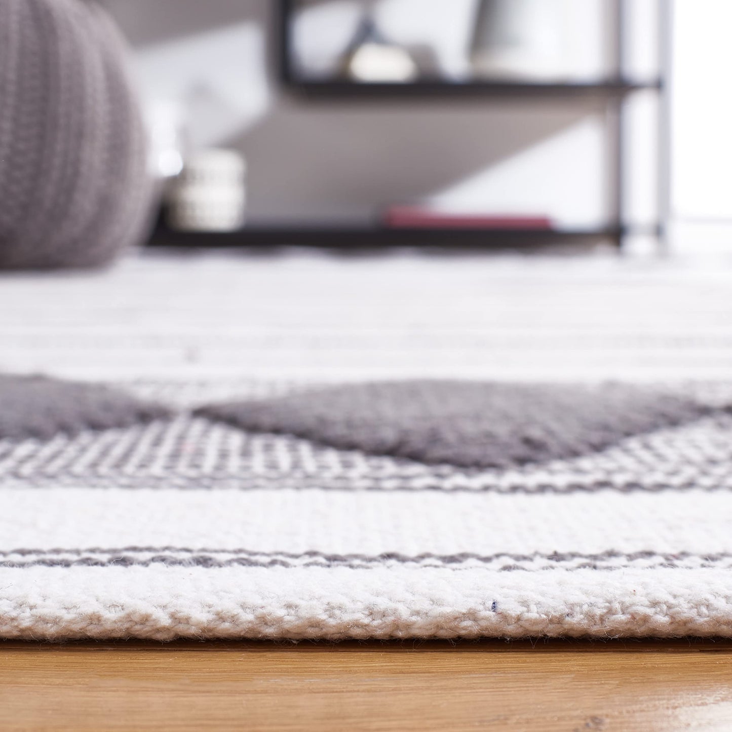 SAFAVIEH Montauk Collection Accent Rug - 3' x 5', Dark Grey & Ivory, Flat Weave Boho Stripe Cotton Design, Easy Care, Ideal for High Traffic Areas in Entryway, Living Room, Bedroom (MTK708H)