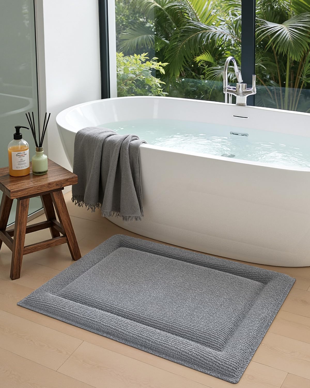 DEXI Memory Foam Bath Mat 24x17, Soft Absorbent Chenille Bathroom Rug, Non Slip Quick Dry Bath Mats for Bathroom, Thick Plush Floor Carpet for Tub Shower, Sink, Light Grey