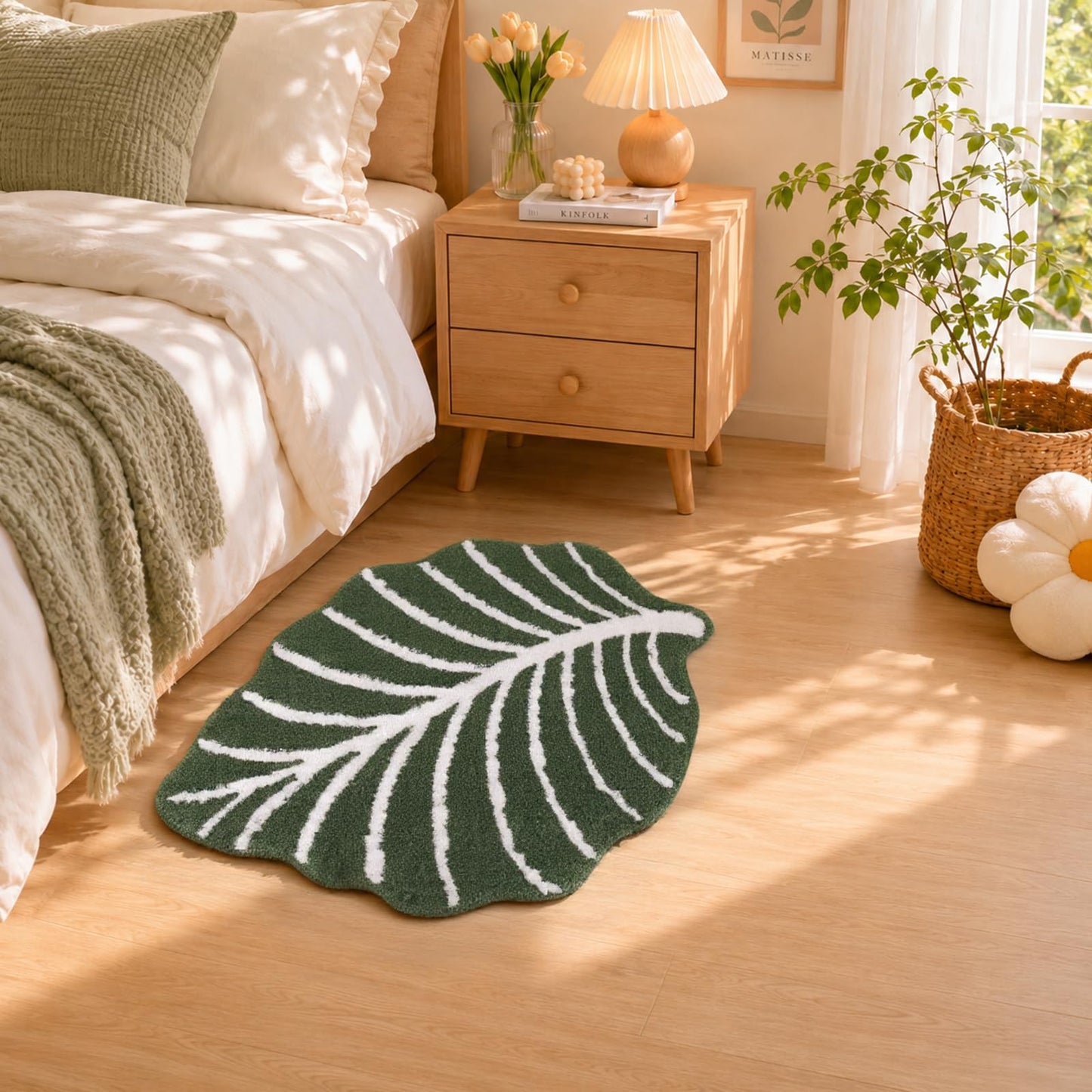 WENBOER Tropical Monstera Leaf Bath Rug, Soft Plush Botanical Bathroom Mat with Non Slip Backing, Absorbent Green Bathroom Decor for Cozy Home Styling, 24x32 Inch