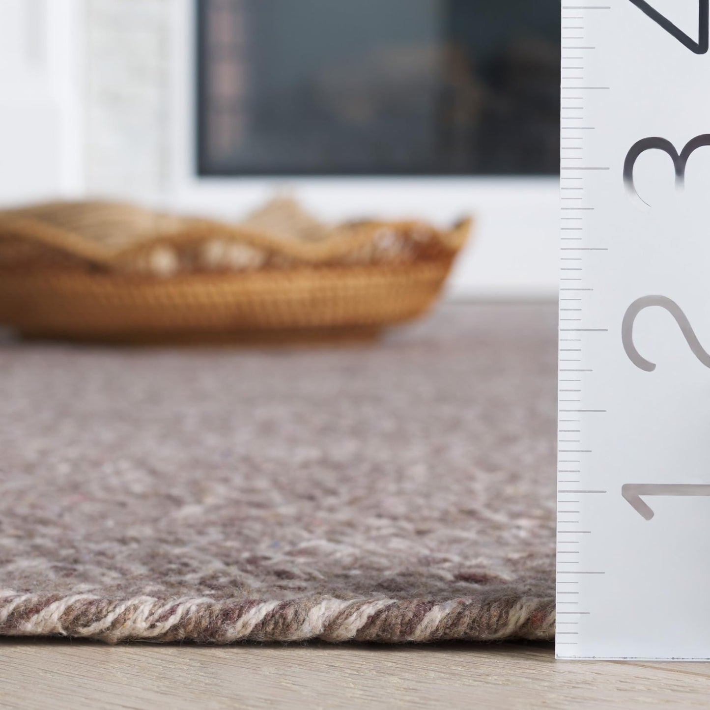 SAFAVIEH Braided Collection Area Rug - 6' Round, Ivory & Beige, Handmade Woven Cotton, Boho Reversible Style, Ideal for Living Room, Bedroom, Dining Space (BRD256B)