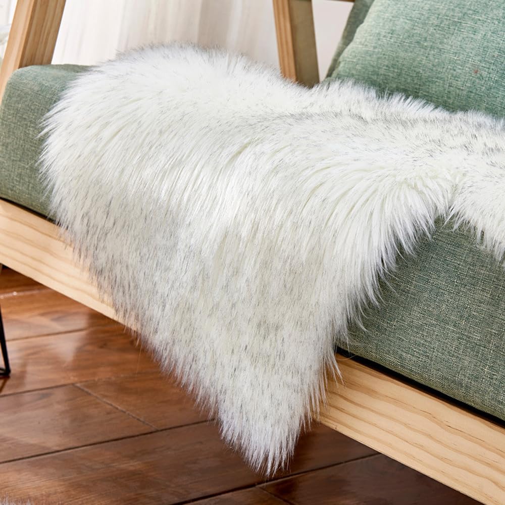 ZuTKekon Faux Fur Sheepskin Small Area Rugs Fluffy Seat Pad Double Hearts Shaped Carpets, 24x47 Inches Luxurious Wool Foot Mats Home Decor for Nursery Living Room Bedroom Pet Kids Room (White)