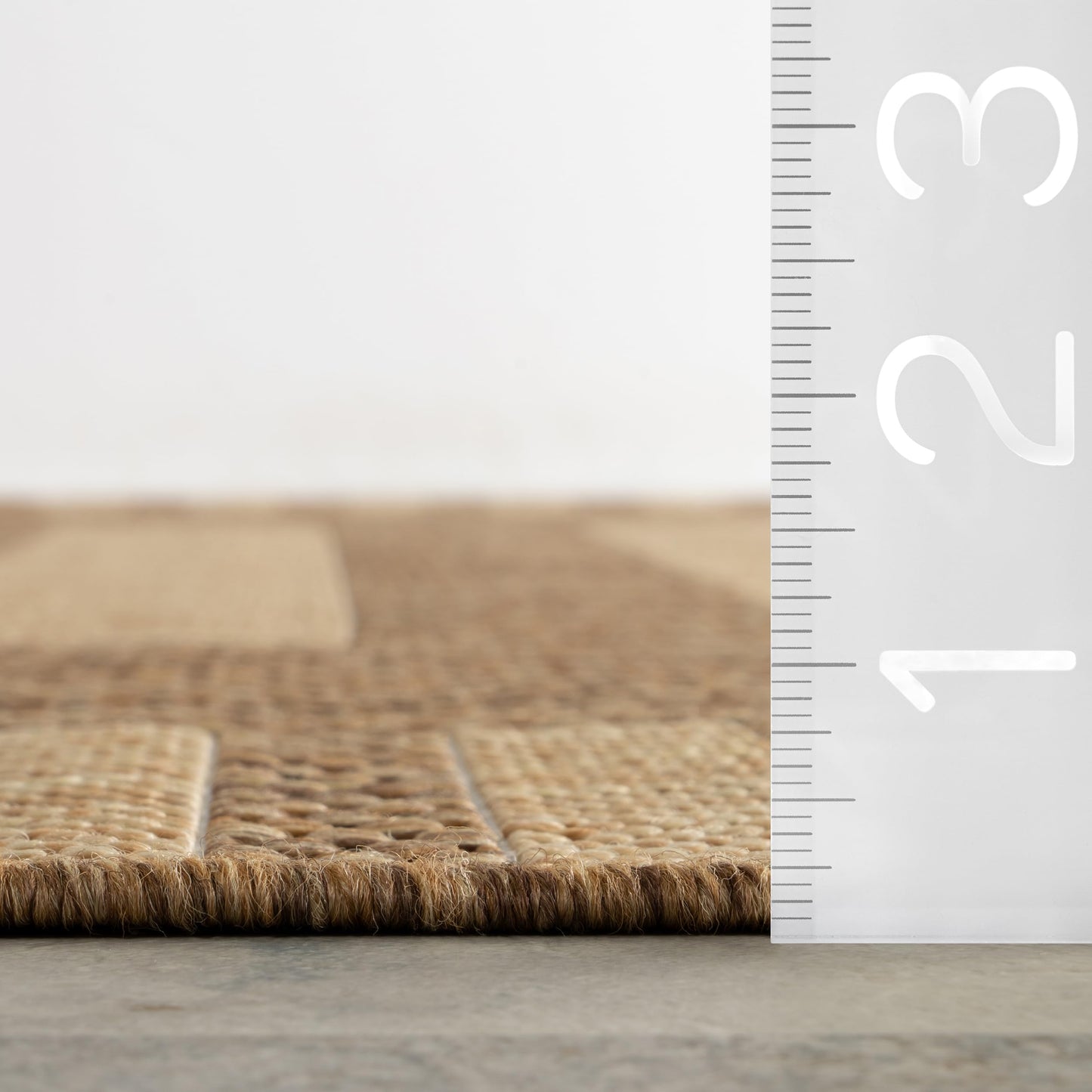 Nuloom Falonia Plaid 4' x 6' Indoor/Outdoor Area Rug for Living Room Patio Deck Front Porch, Light Brown
