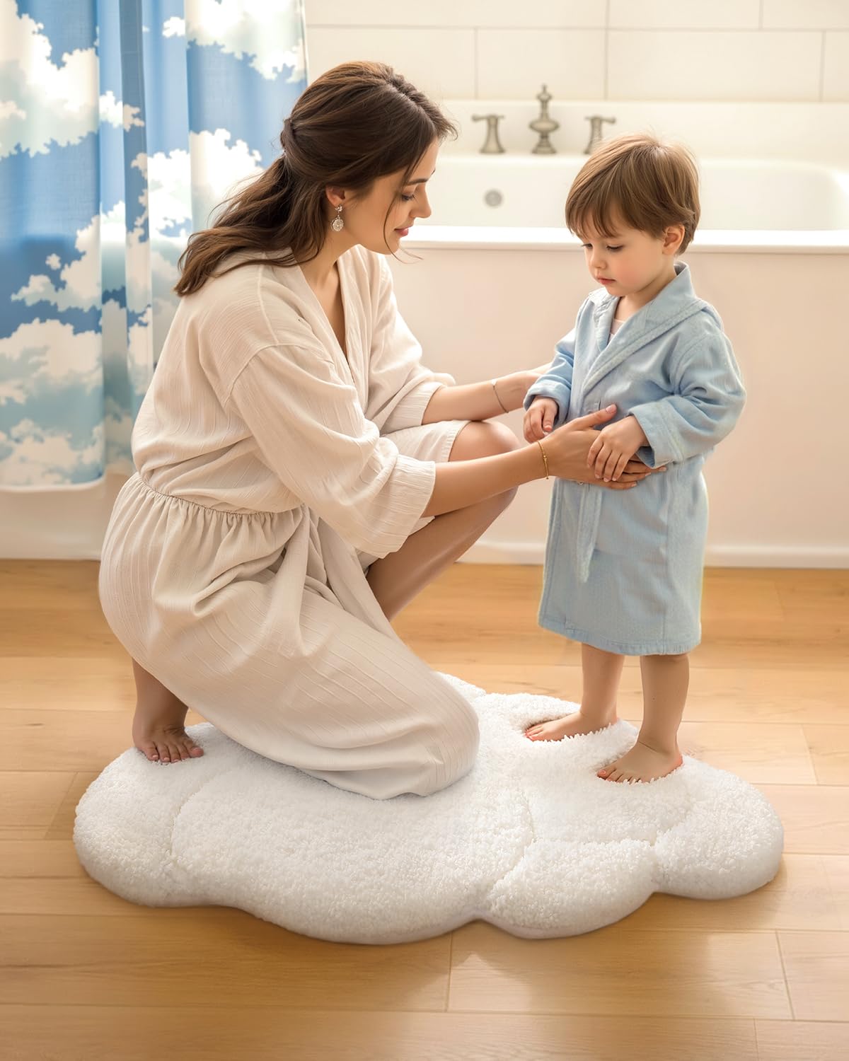 Color&Geometry White Cloud Cute Bath Mat,Non Slip Bath Mat Quick Dry Bathroom Rugs 20"x32" Absorbent Fluffy Microfiber Plush Washable Bathroom Rugs,Scalloped Bath Rug for Kids,Nursery,Floor Carpet