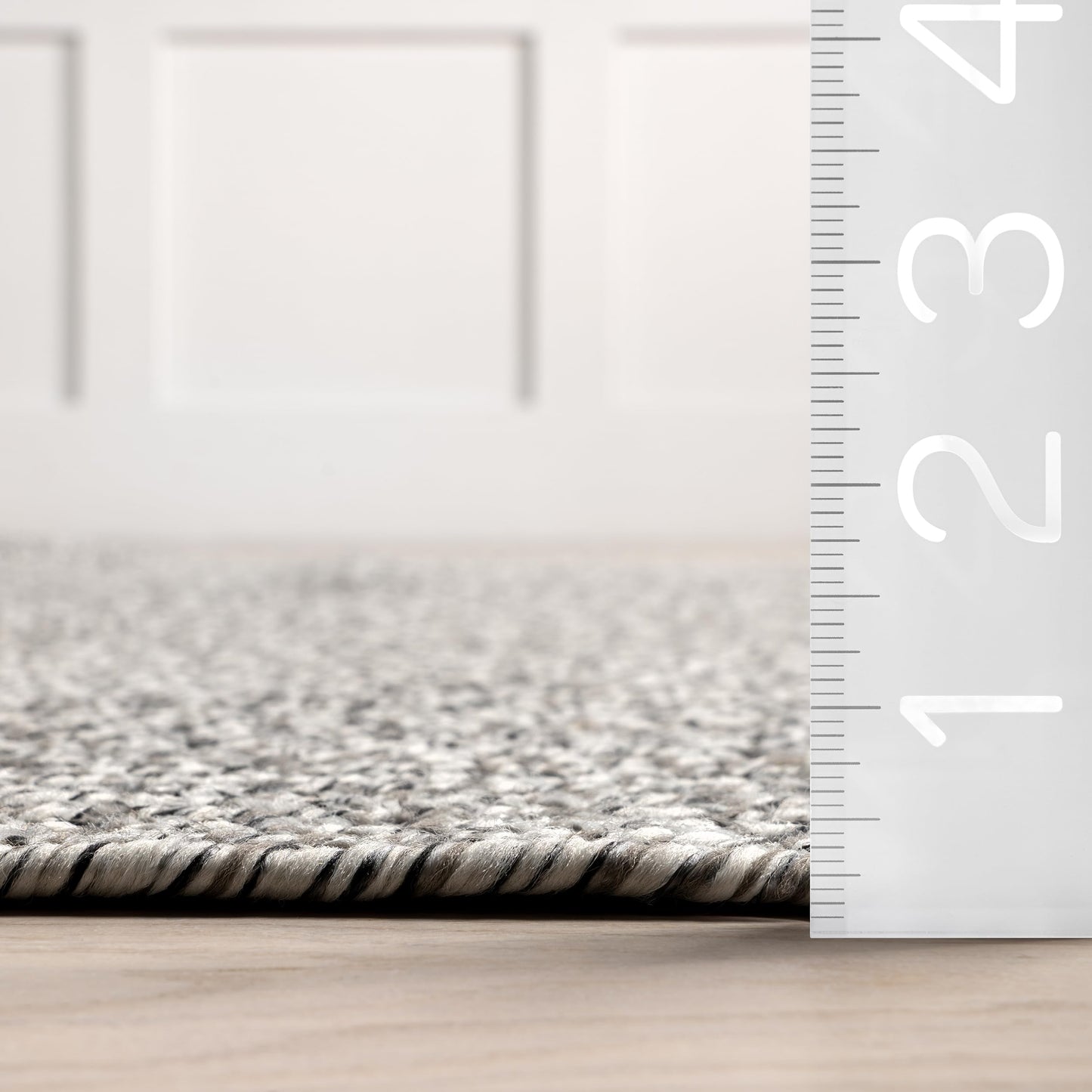 nuLOOM 3' x 5' Solid Hand Braided Indoor/Outdoor Area Rug, Pet-Friendly, High Traffic, Weather Resistant, for Patio, Balcony, Bedroom, Living Room, Dining Room, Wynn Salt And Pepper