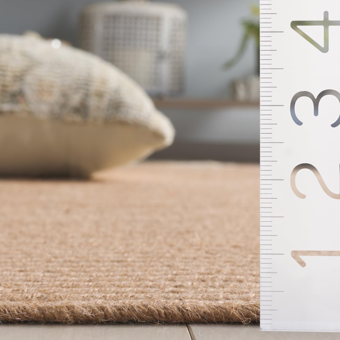 Safavieh Braided Collection Area Rug - 6' x 9' Oval, Natural, Handmade Jute, Ideal for The Living Room, Dining, Bedroom (BRA802A)