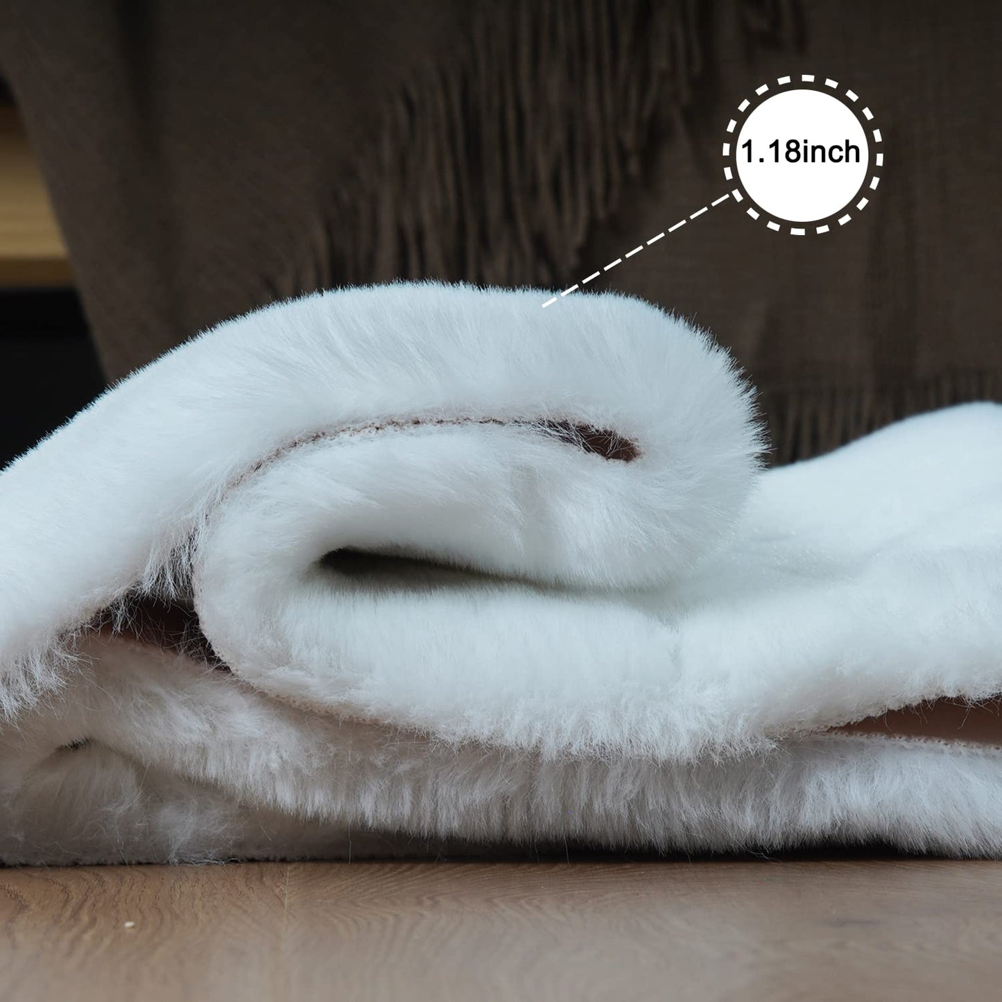 Ghouse Ultra Soft Faux Rabbit Fur Rug 3x5, Machine Washable Area Rugs for Bedroom Fluffy Rugs for Living Room, No-Shedding Carpet Sheepskin Rug White