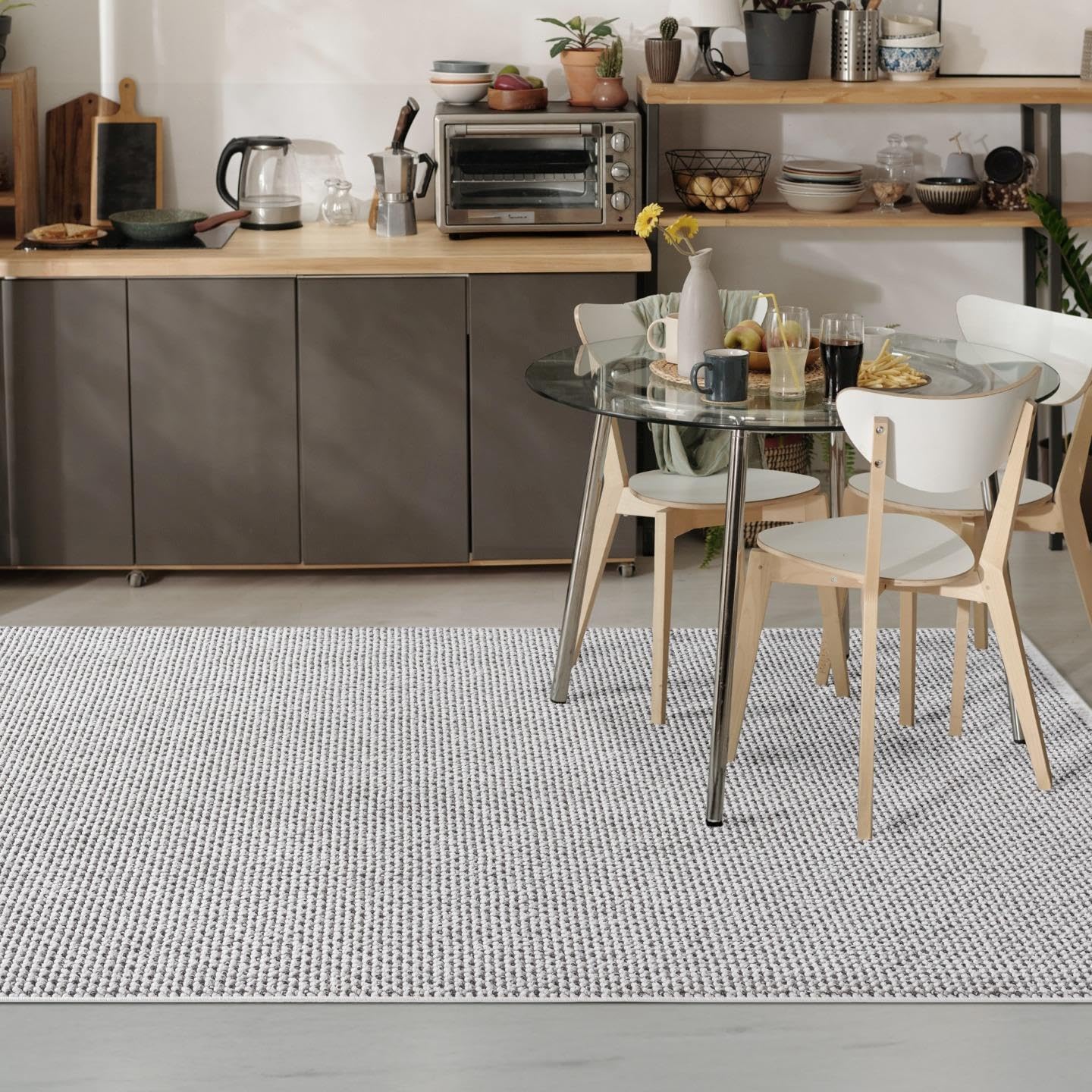 LUXE WEAVERS Solid Machine Woven White Dark Gray 4x6 Area Rug, Indoor Stain-Resistant Carpet
