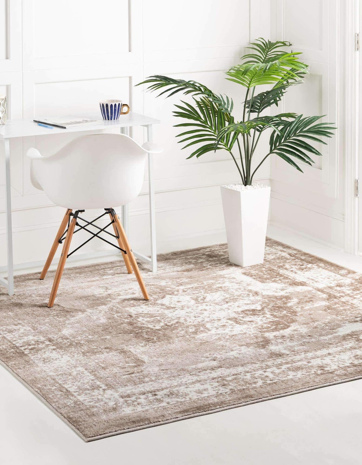Unique Loom Sofia Collection Area Rug - Salle Garnier (5' 3" Square, Beige/ Ivory)