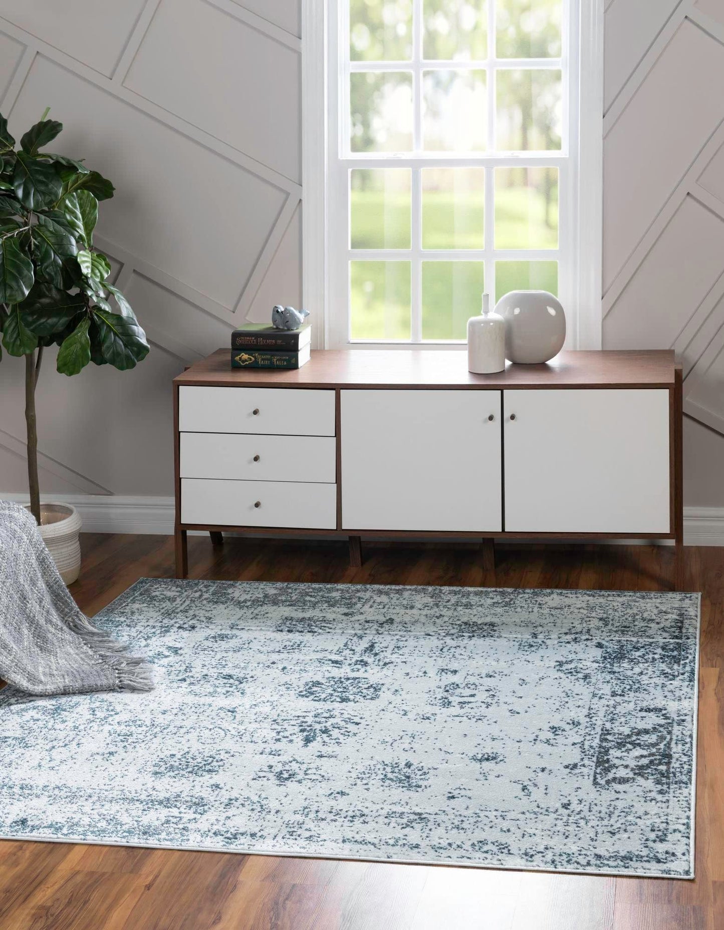 Rugs.com - Monte Carlo Rug – 8 Ft Square Light Blue Easy-Clean Rug – Distressed Medallion for Living Rooms, Bedrooms, and Dining Rooms
