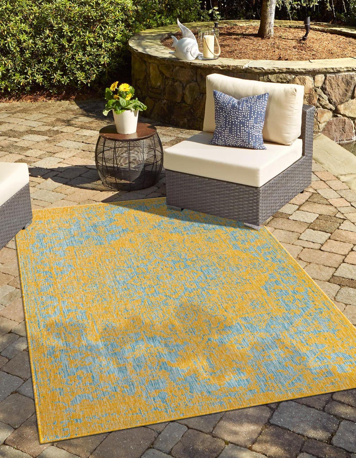 Unique Loom Jill Zarin Jill Zarin Outdoor Collection Area Rug - Dubai (3' 3" x 5' 3" Rectangle, Yellow and Aqua/Light Blue)