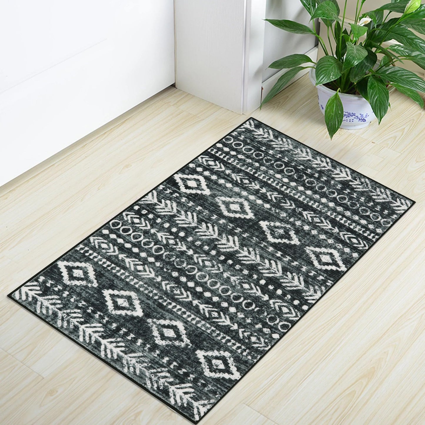Lahome Moroccan Small Rug 2x3, Black and White Non-Slip Washable Indoor Front Door Mat with Rubber Backing, Low-Profile Modern Farmhouse Boho Area Rug for Entryway Bathroom Kitchen Decor Varena