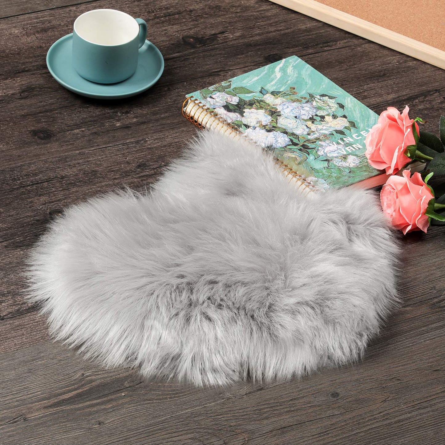 Mudder Heart Shaped Faux Fur Rug, Fluffy Photo Background Props for Product Photography, Nail Art, Jewelry Display, Decorative Soft Rugs for Bedroom, Home, 12 x 16 Inch(Gray)