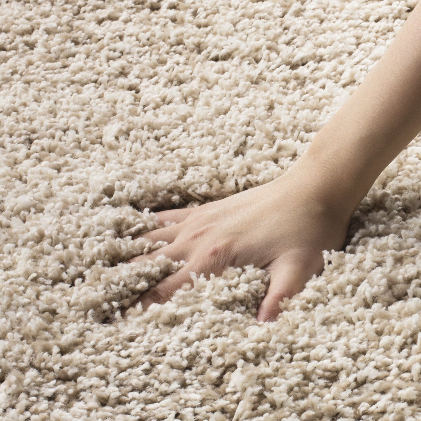 SAFAVIEH Area Rug 4x6 - California Shag Collection - Beige, Non-Shedding & Easy to Clean, Ultra Plush Thick Pile, Ideal for Living Room, Bedroom, Dining Space (SG151-1313)