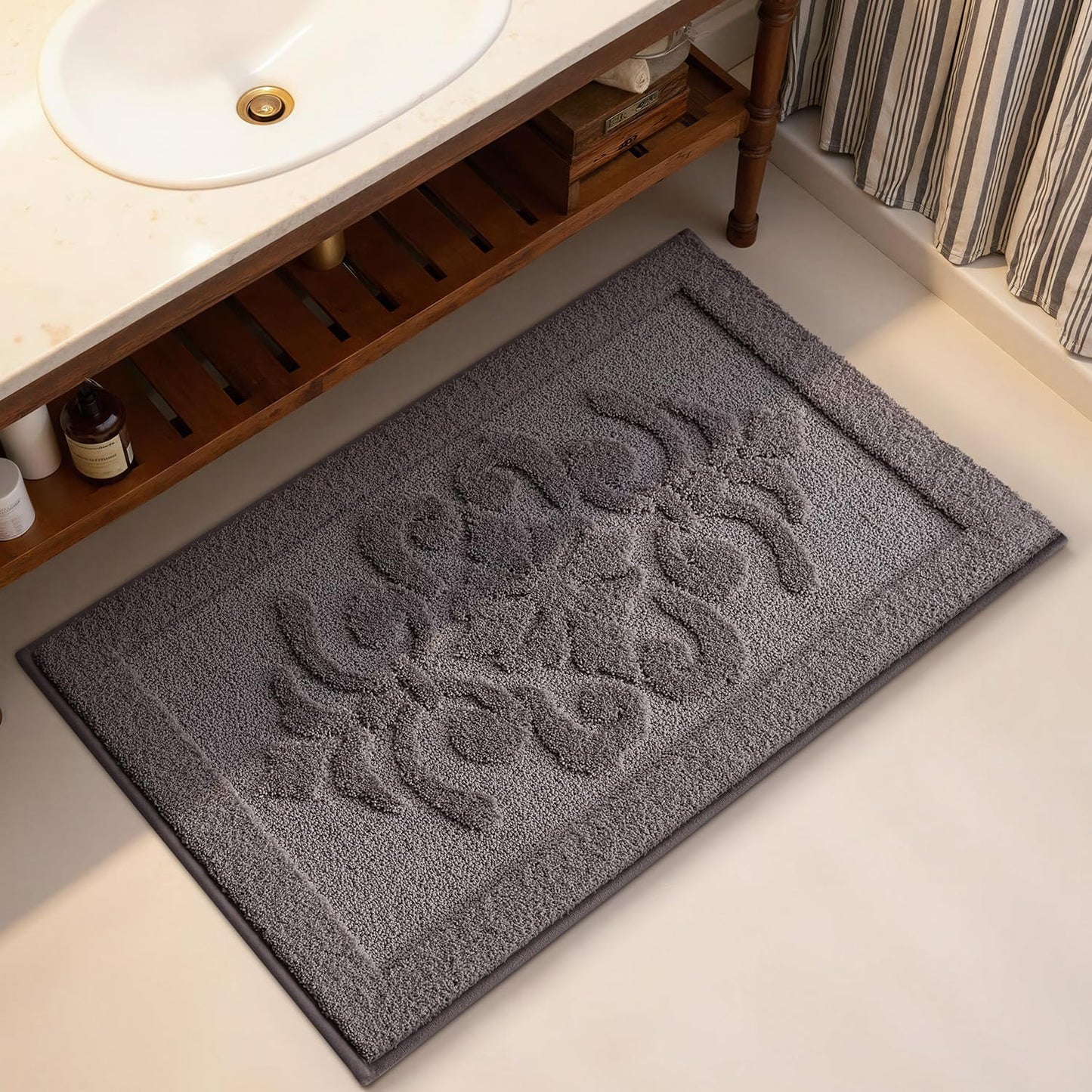 LUMI Ultra Absorbent Bathroom Rug Non Slip Rubber Backing, Machine Washable Bath Mat Soft Premium Microfiber, Elegant Luxury Bath Rugs Quick Dry for Bathtub and Shower Floor, Decor, 24x43
