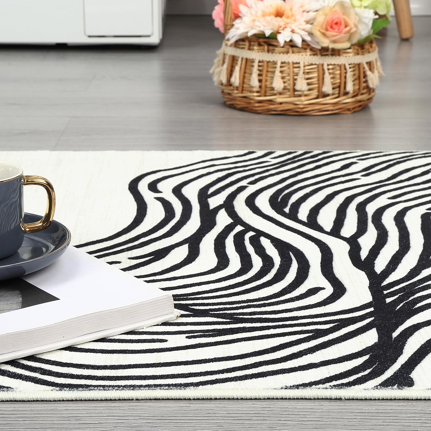Garvee Washable Runner Rug 2x6 Modern Runner Rug Non Slip Abstract Hallway Runners Indoor Soft Low Pile Lines Printed Entryway Runners Aesthetic Minimalist Bedside Floor Mat for Laundry Kitchen, Cream