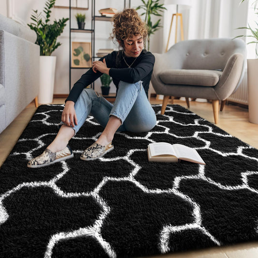 EVOIONOS Ultra Soft Area Rug for Bedroom, 4x6 Black and White Geometric Pattern Washable Fluffy Shag Rug for Living Room, Plush Non Slip Carpet for Indoor Floor Nursery Kids Dorm Home Decor Aesthetic