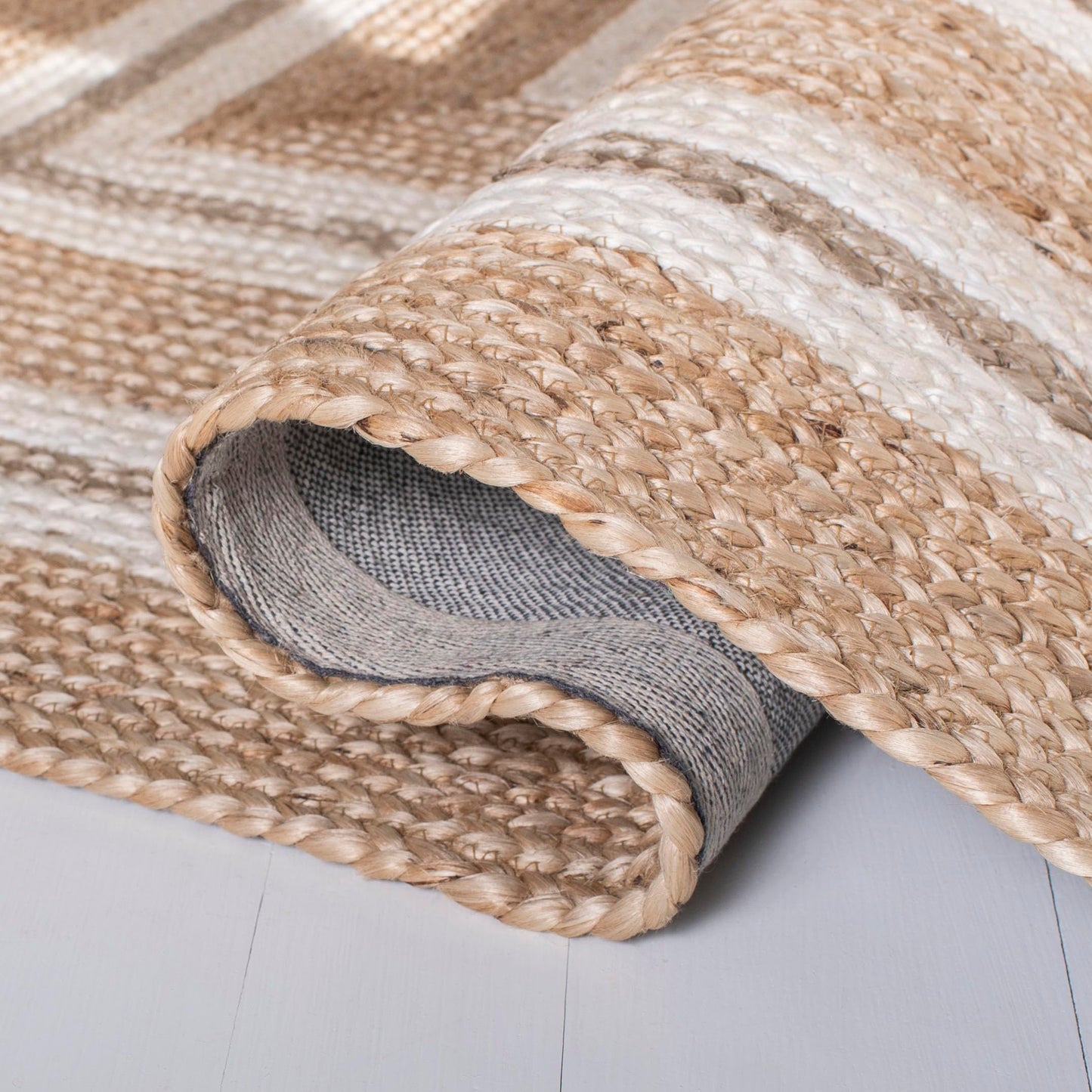 SAFAVIEH Natural Fiber Collection Area Rug - 5' x 8', Natural & Ivory, Border Stripe Jute Design, Ideal for High Traffic Areas in Living Room, Bedroom (NF890A)