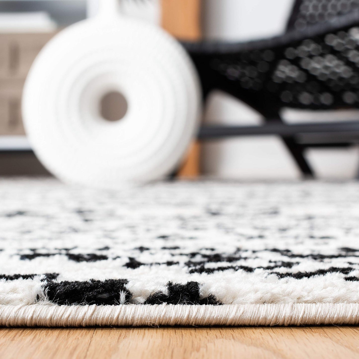 SAFAVIEH Tulum Collection Area Rug - 6'7" Square, Ivory & Black, Moroccan Boho Tribal Design, Non-Shedding & Easy to Clean, Ideal for Living Room, Bedroom, Dining Space (TUL272B)