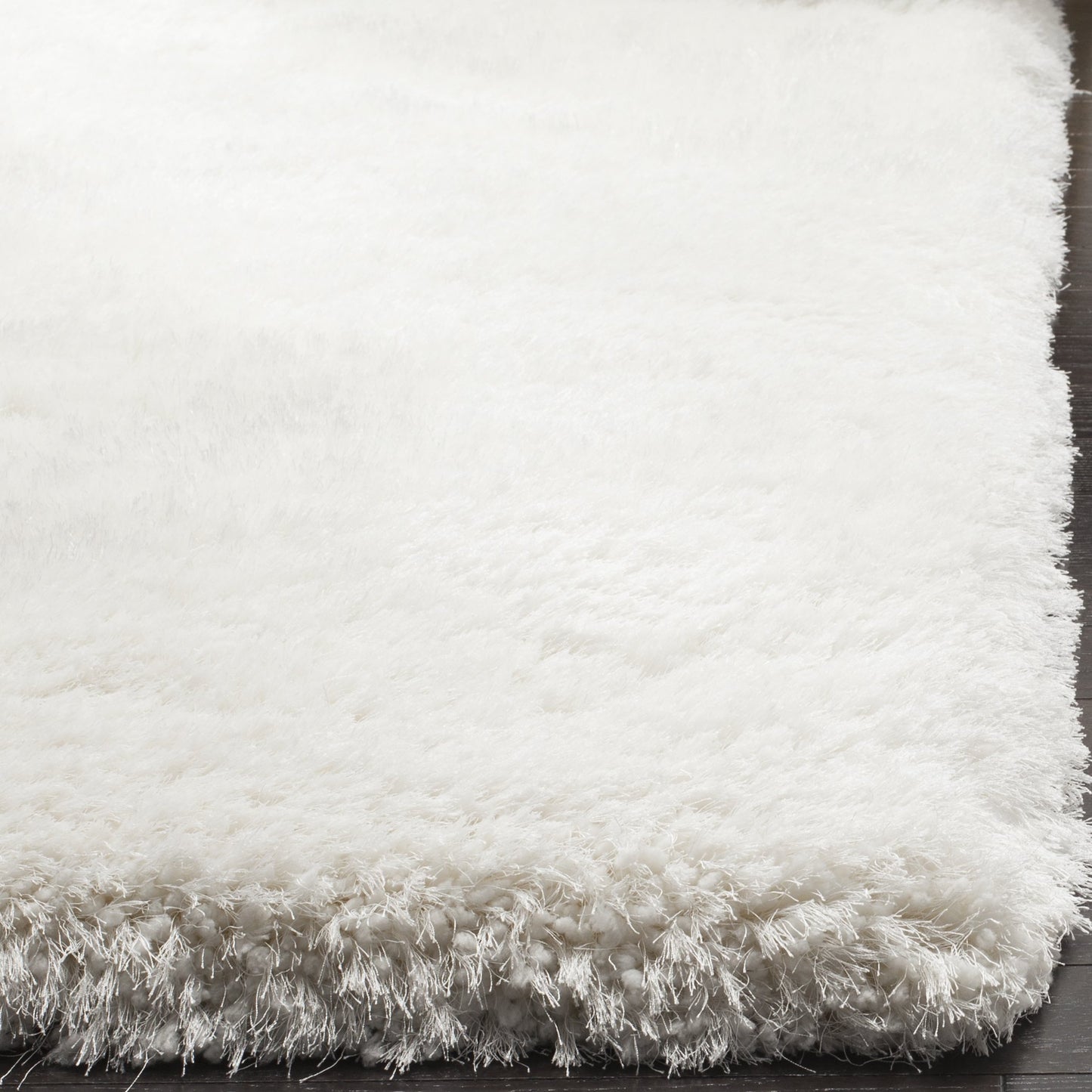 SAFAVIEH Luxe Shag Collection Area Rug - 6' Square, Ivory, Handmade Glam, 3.2-inch Thick Ideal for High Traffic Areas in Living Room, Bedroom (SGX160A)