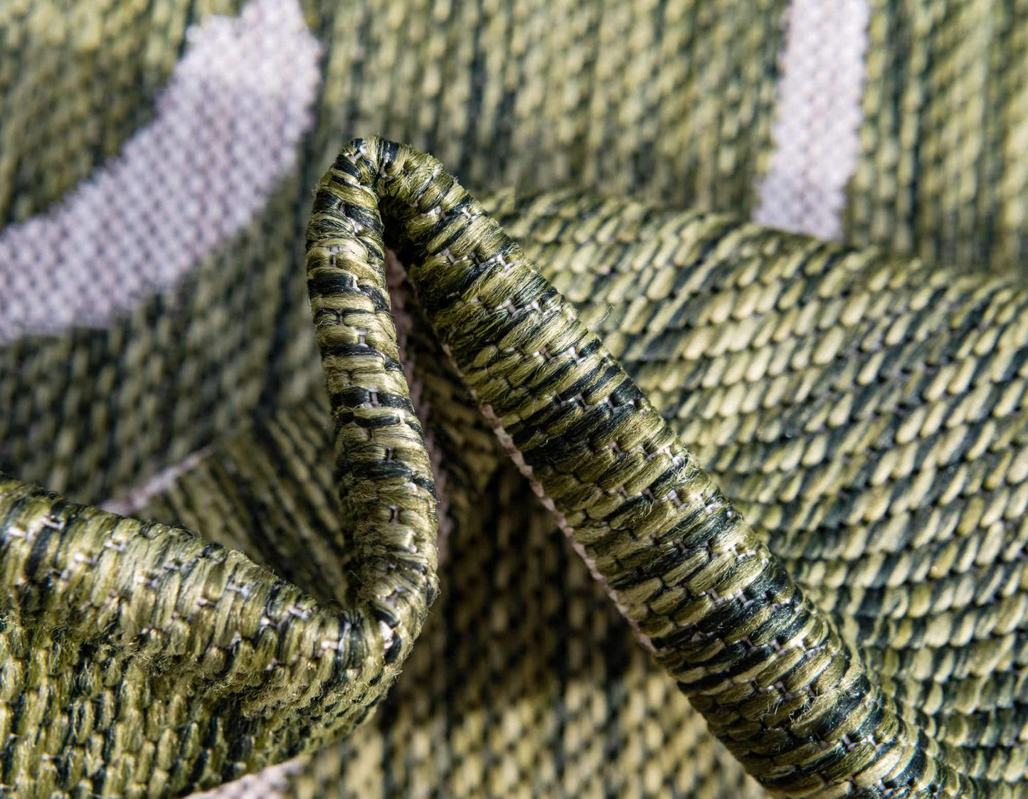 Unique Loom Outdoor Botanical Collection Area Rug - Curl (4' x 6' Rectangle Green/Ivory)