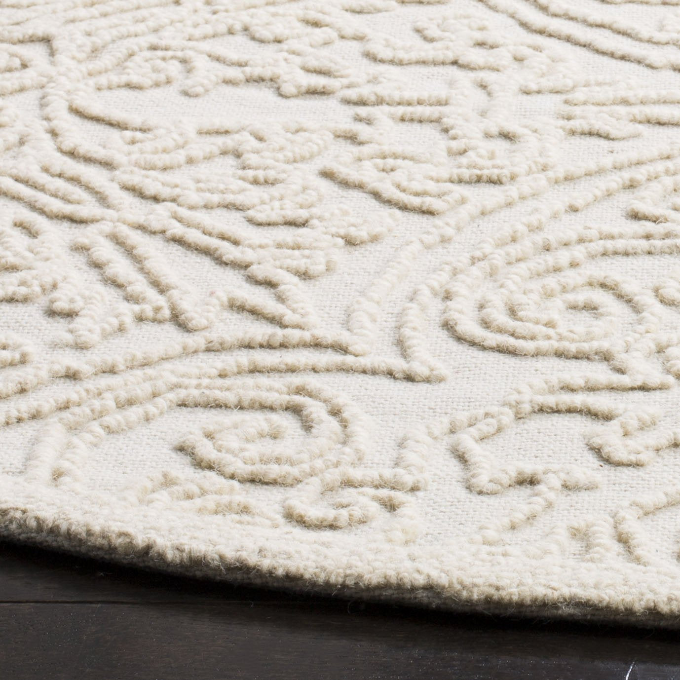 Martha Stewart x SAFAVIEH Area Rug Collection - 6' Round, Ivory, Handmade Wool, Ideal for Living Room, Bedroom, Office, Dining Space (MSR3511C)
