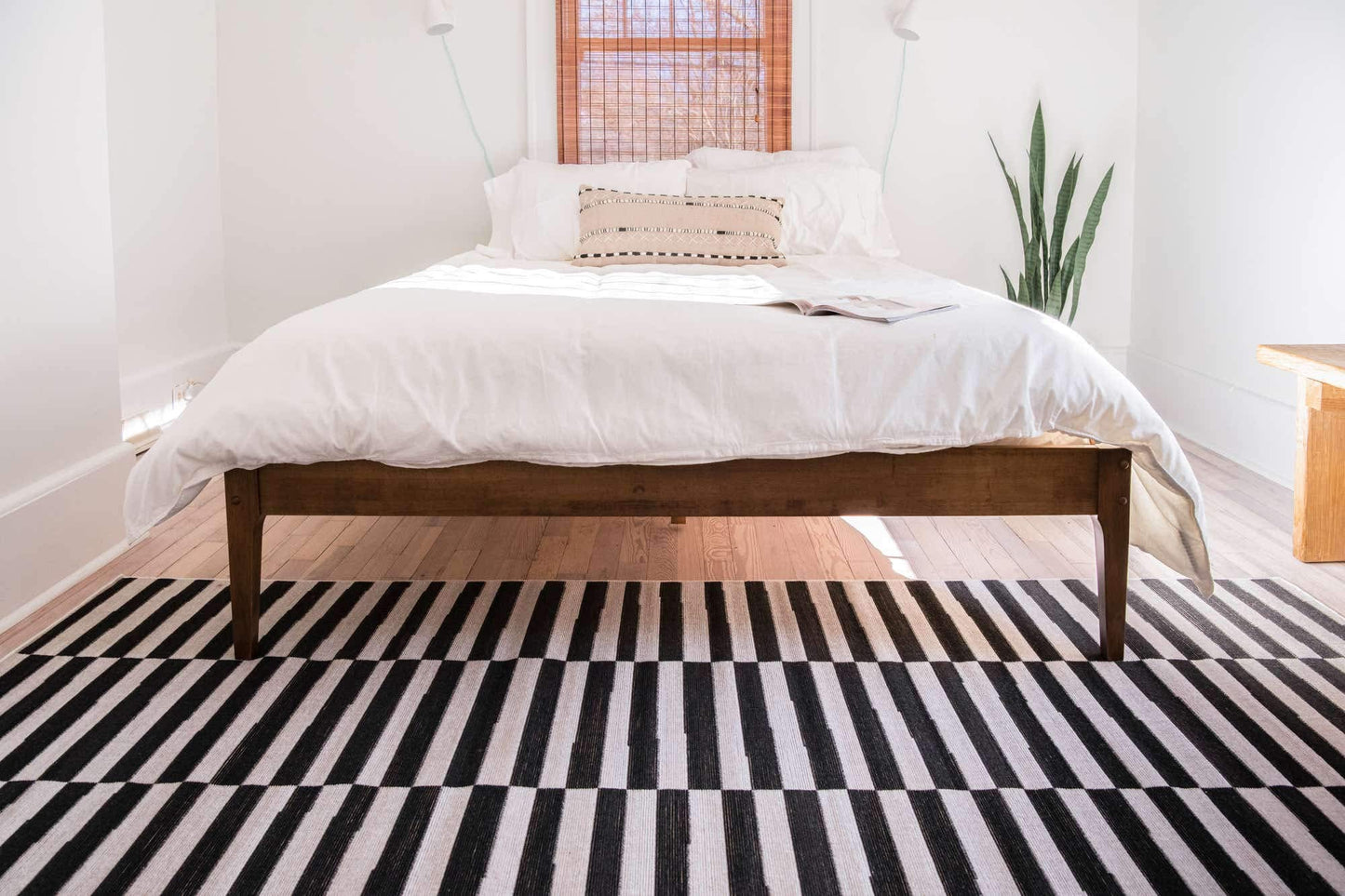 Unique Loom Williamsburg Collection Casual Transitional Thick Alternating Stripes Area Rug (6' 0 x 9' 0 Rectangular, Black/Beige)
