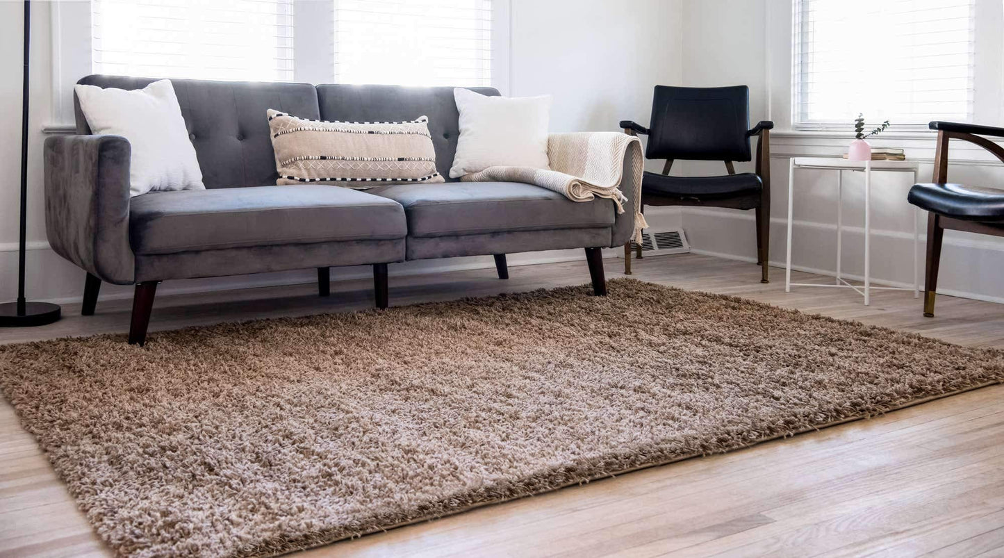 Unique Loom Solid Shag Collection Area Rug (3' 1" x 5' 3" Rectangle, Sandy Brown)